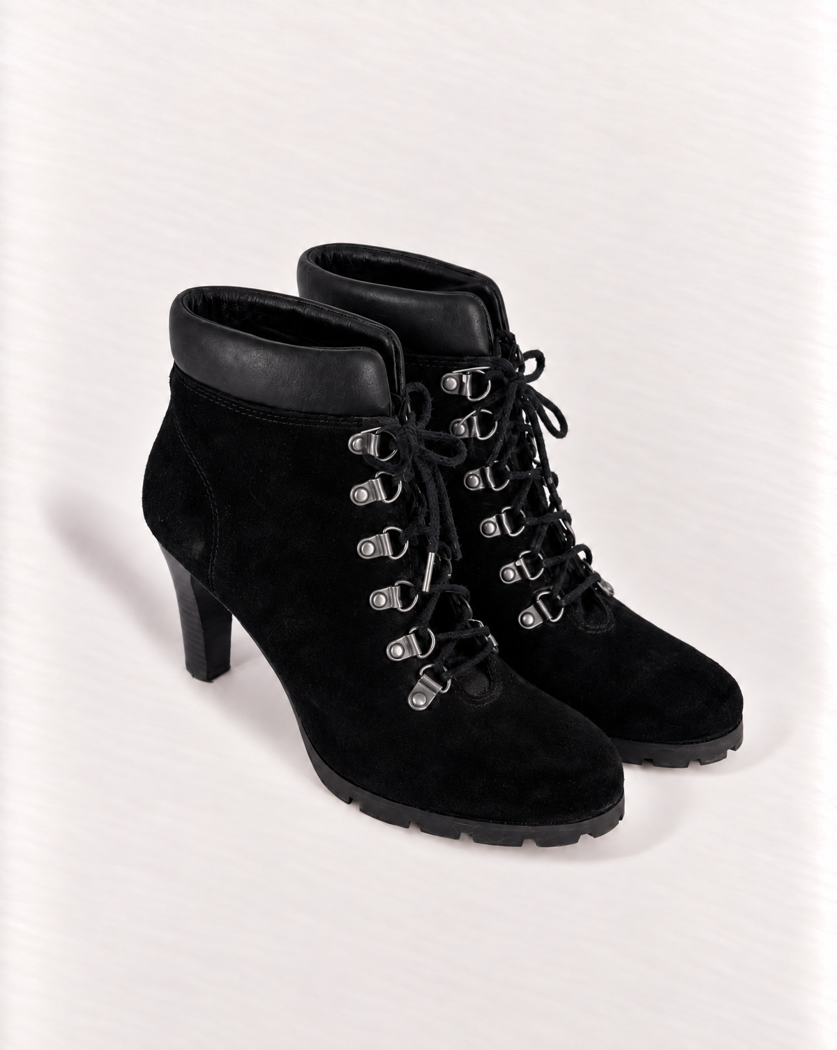 Bottines Lauren Ralph Lauren Darby en daim noir à talon – Pointure 36