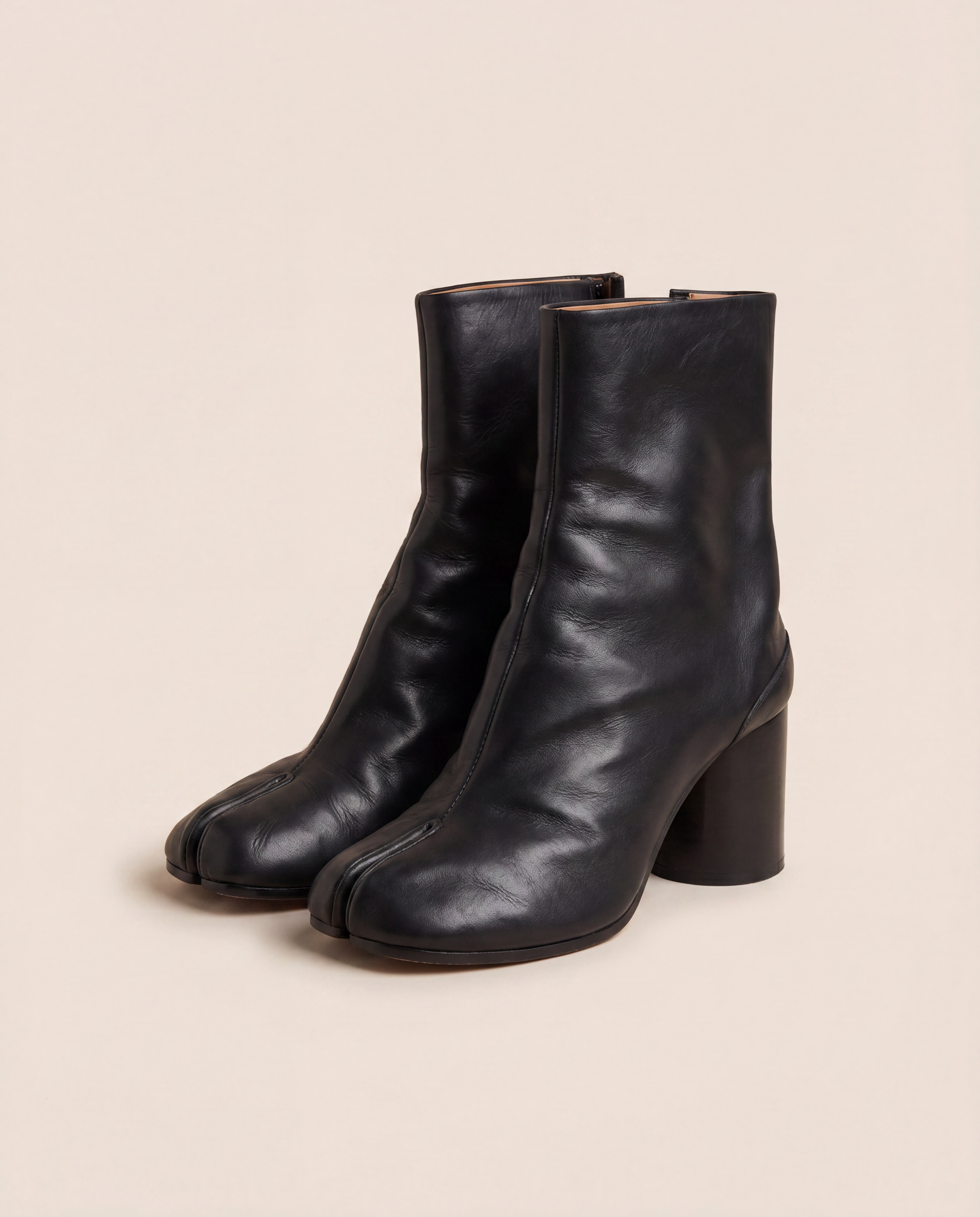 Bottines Tabi en cuir noir à talon Maison Margiela – Taille 37
