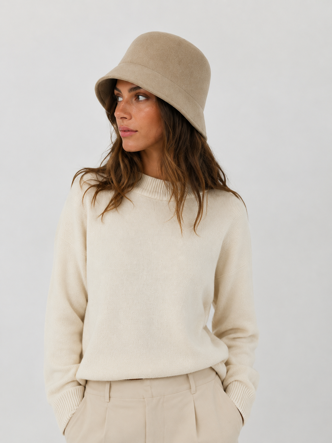 Chapeau bucket Akris feutre de laine beige bord large-7