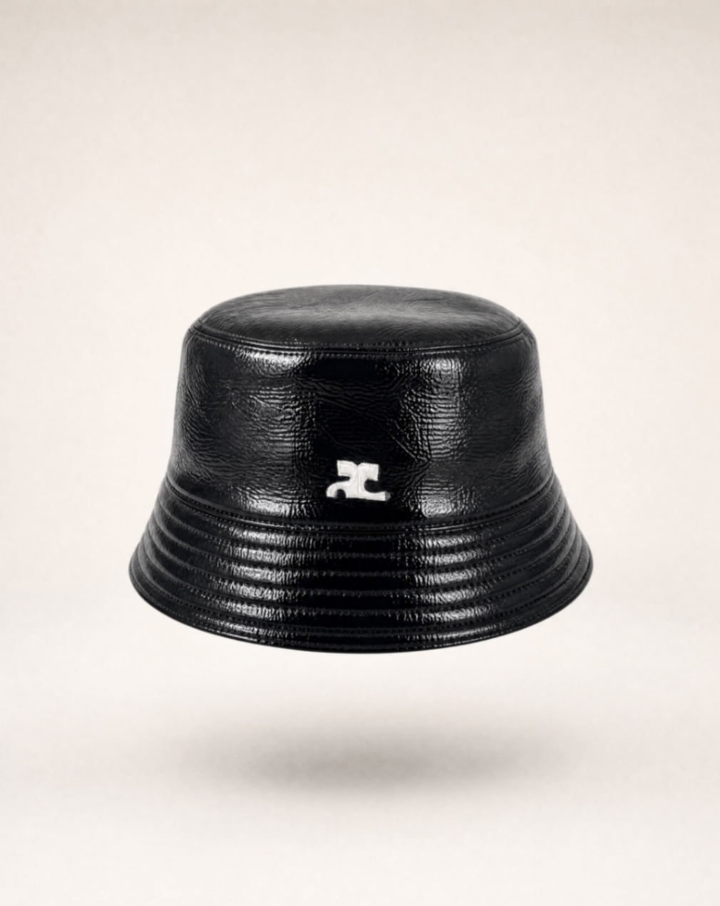 Courrèges – Bob vinyle noir logo AC – T.S – Neuf avec étiquette
