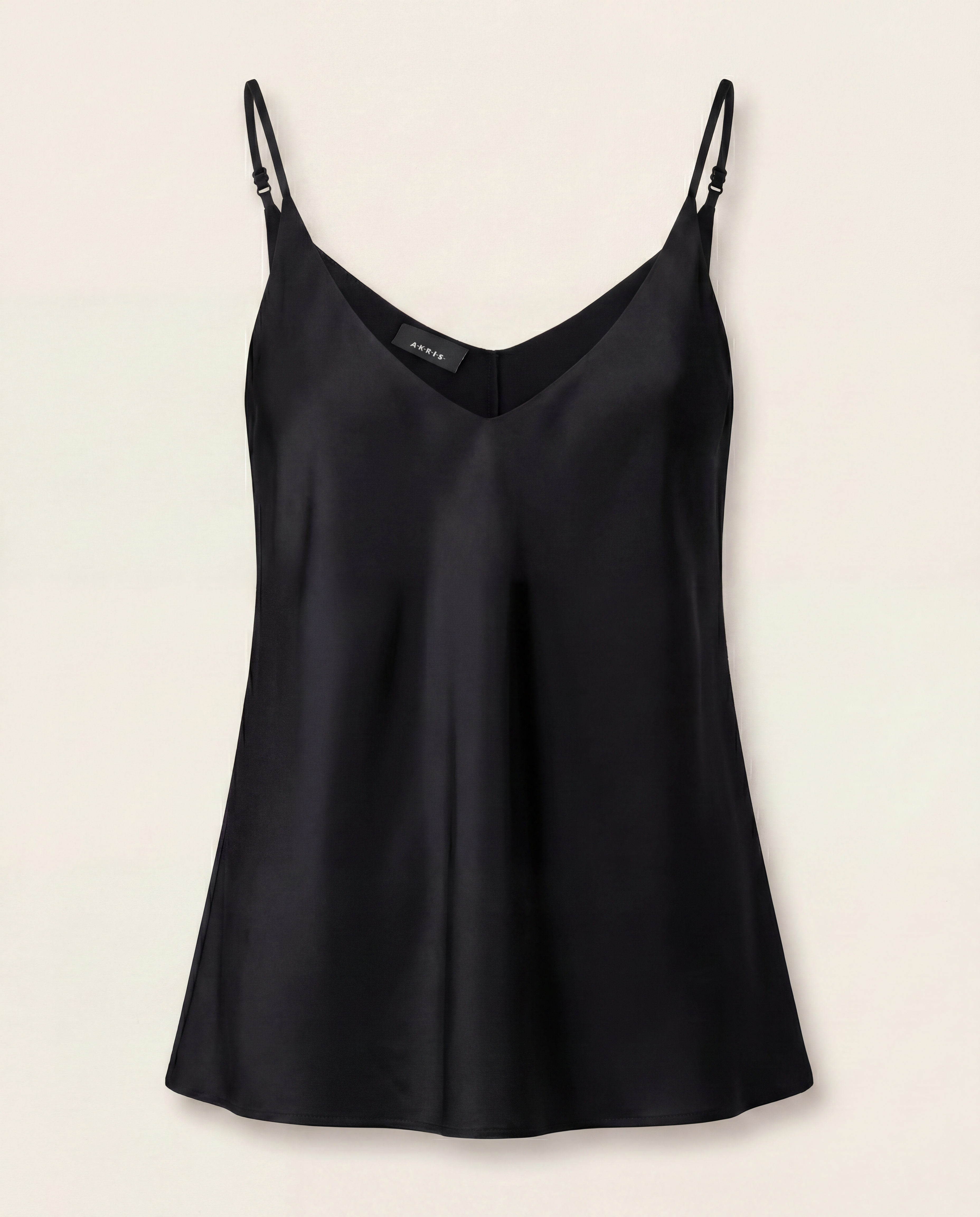 Top Akris soie noire bretelles réglables col V coupe ajustée – T.40-1