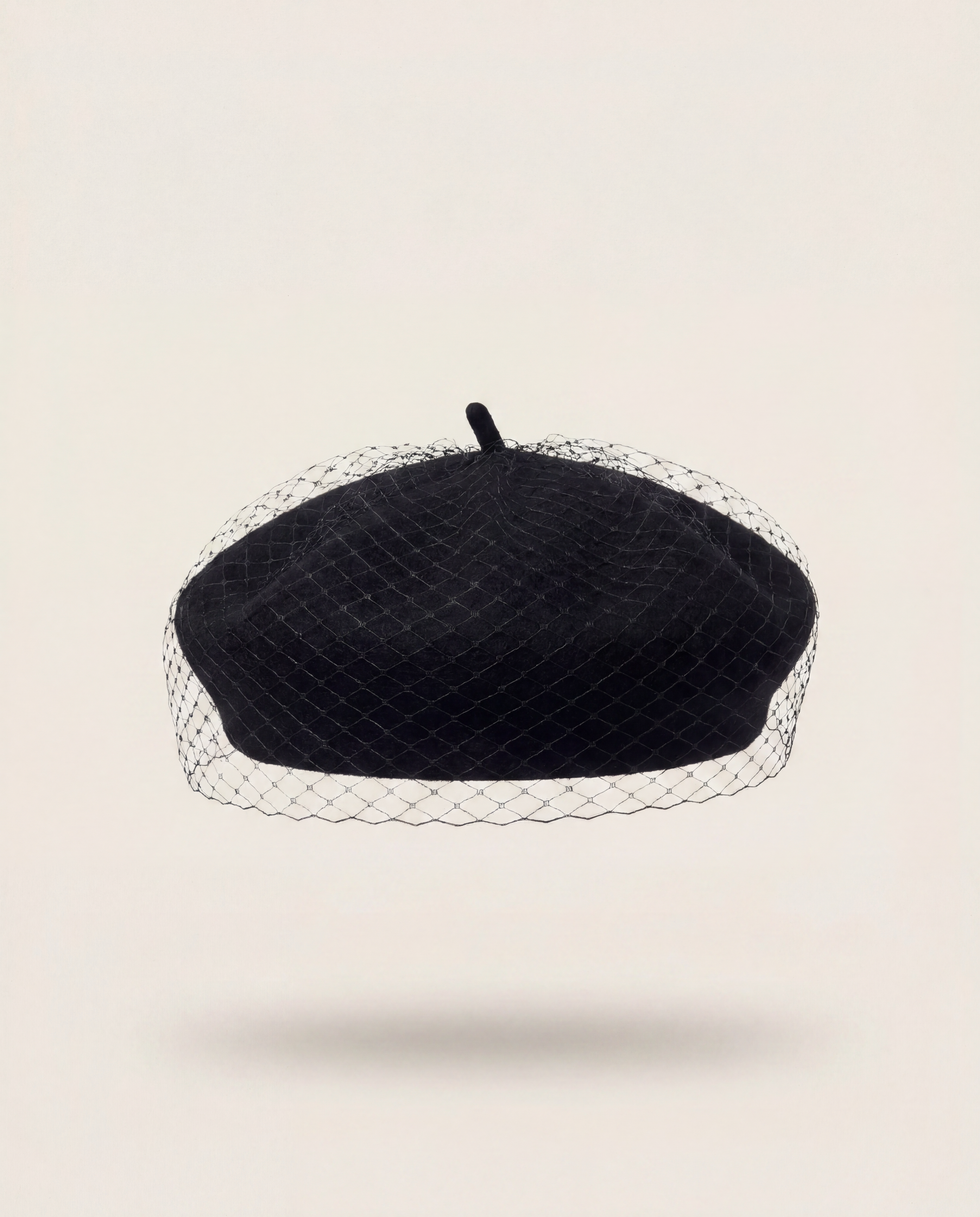 Béret Christian Dior Paris vintage velours noir voilette résille – Archive