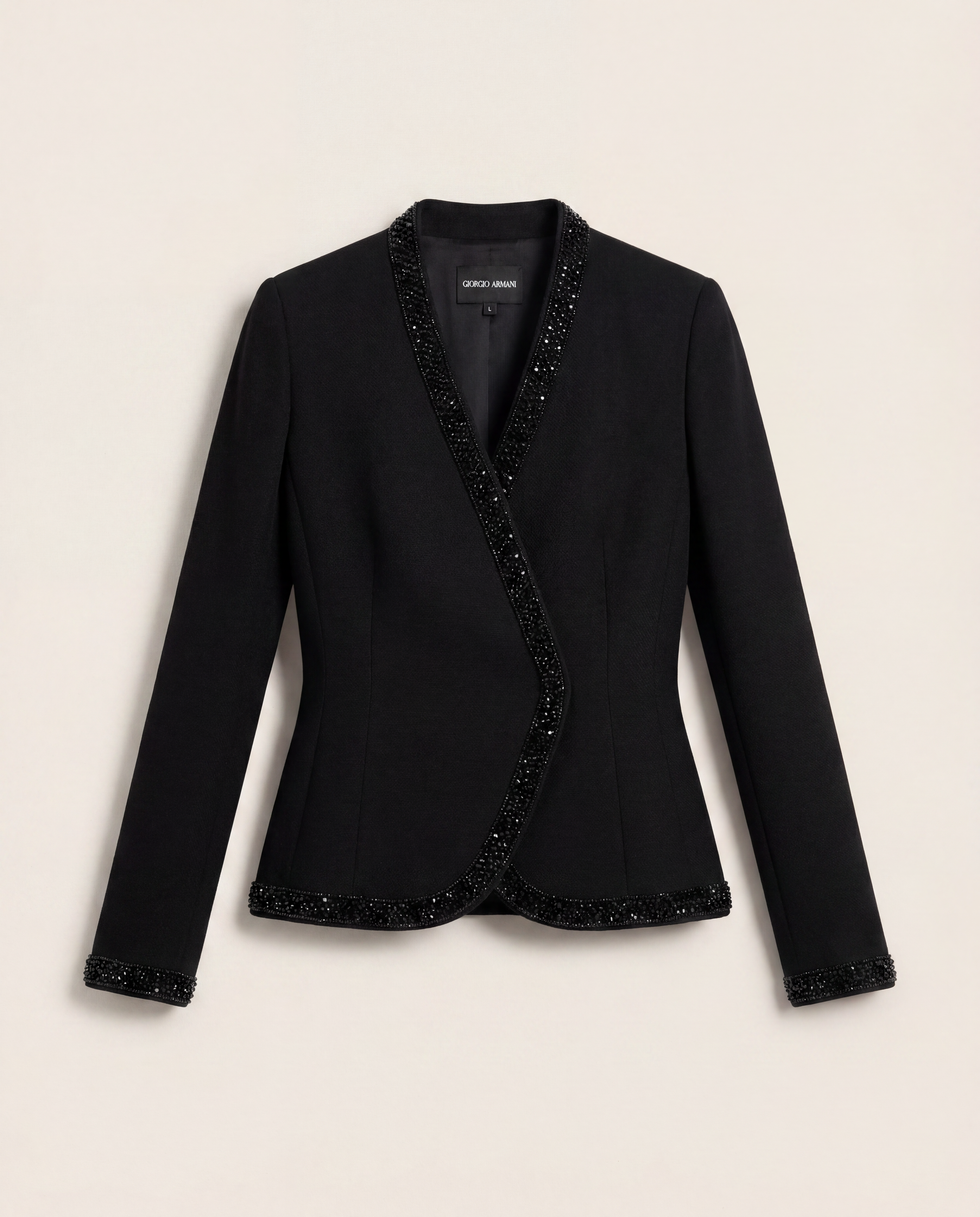Veste Giorgio Armani soie noire col V cristaux noirs bordures épaulettes – T.42