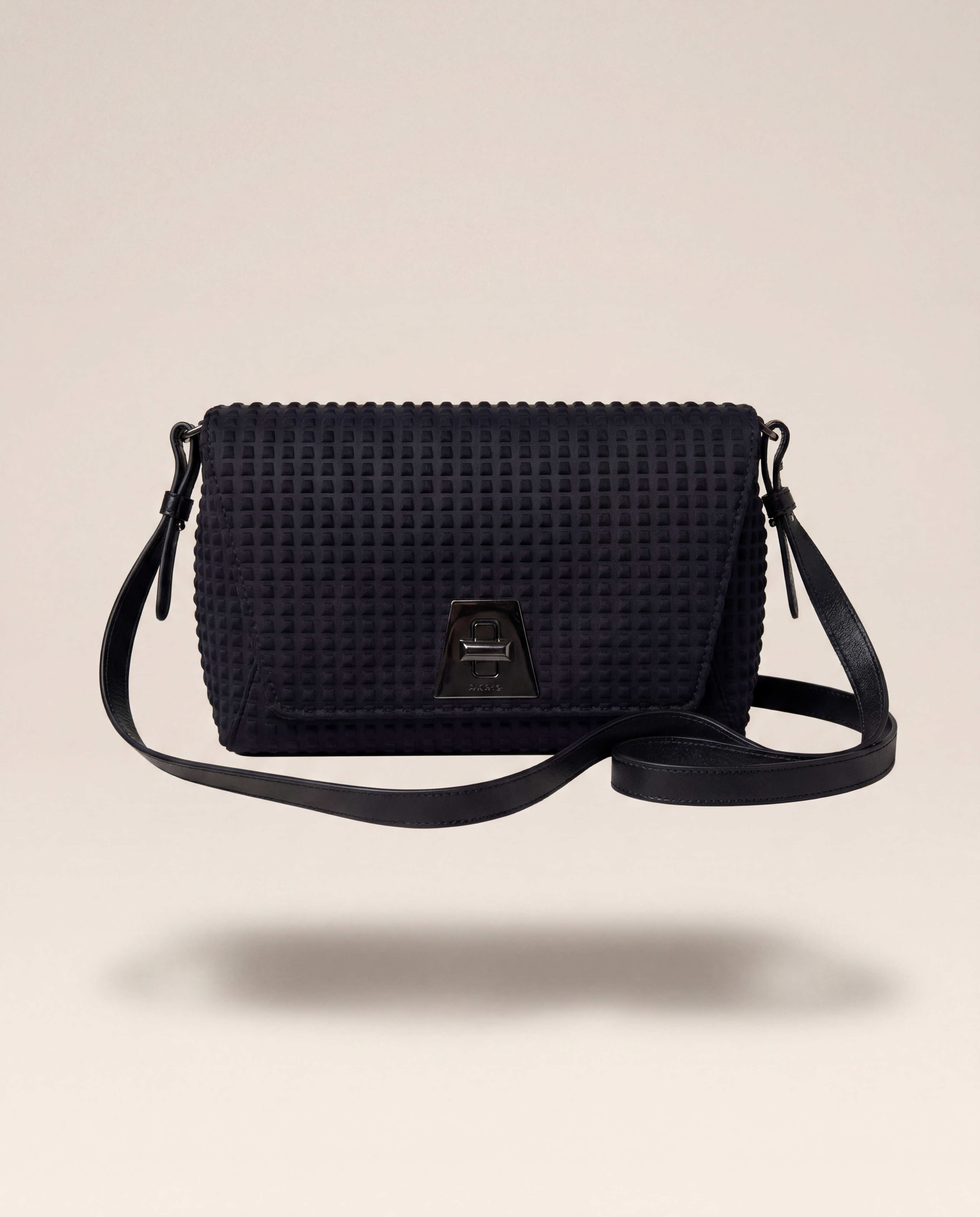 Sac Akris Anouk Little Day tissu techno texturé noir cuir verrou pivotant – 11,4 × 18 × 7,6 cm-1