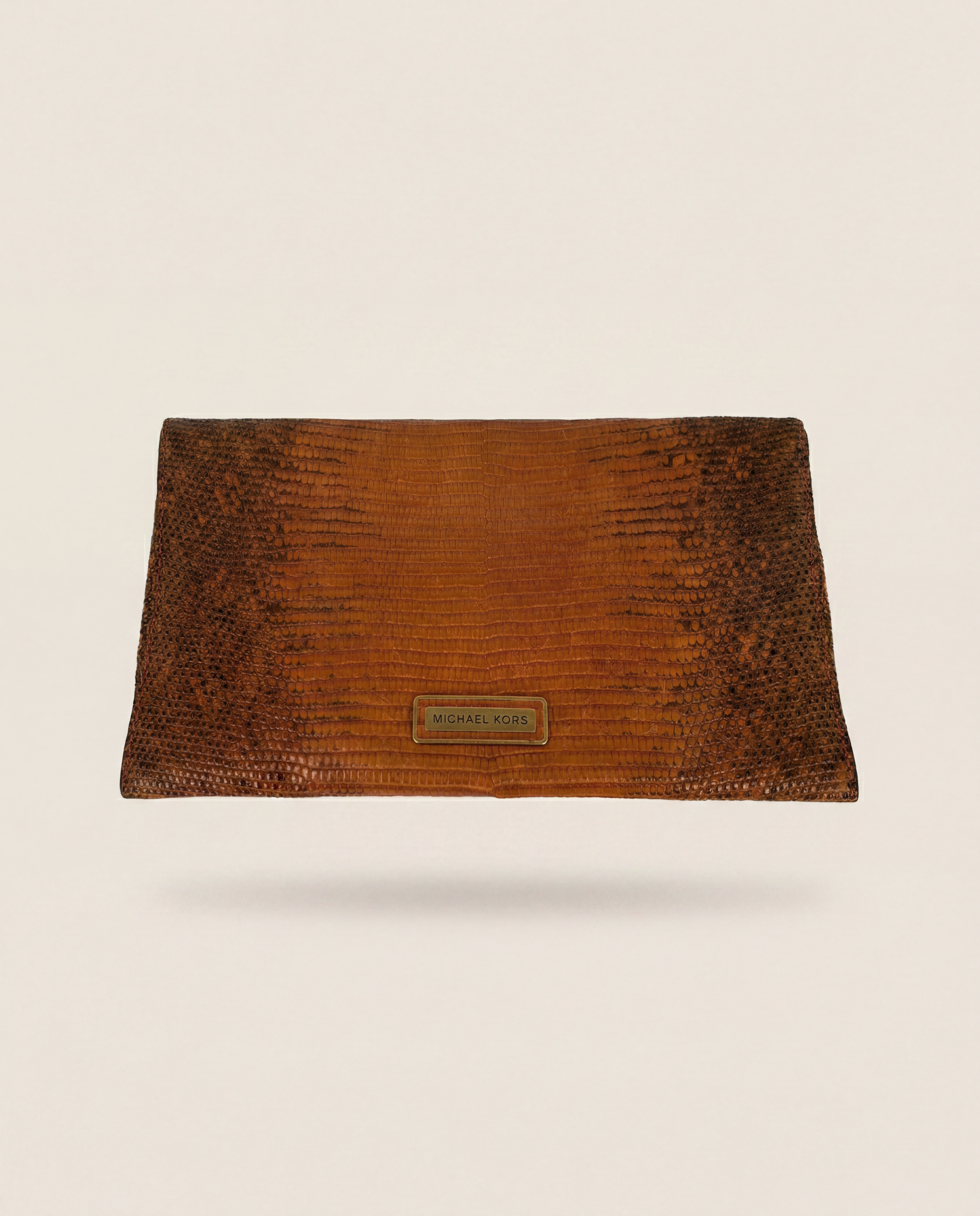 Pochette Michael Kors envelope cuir lézard véritable camel – 24 × 14 cm