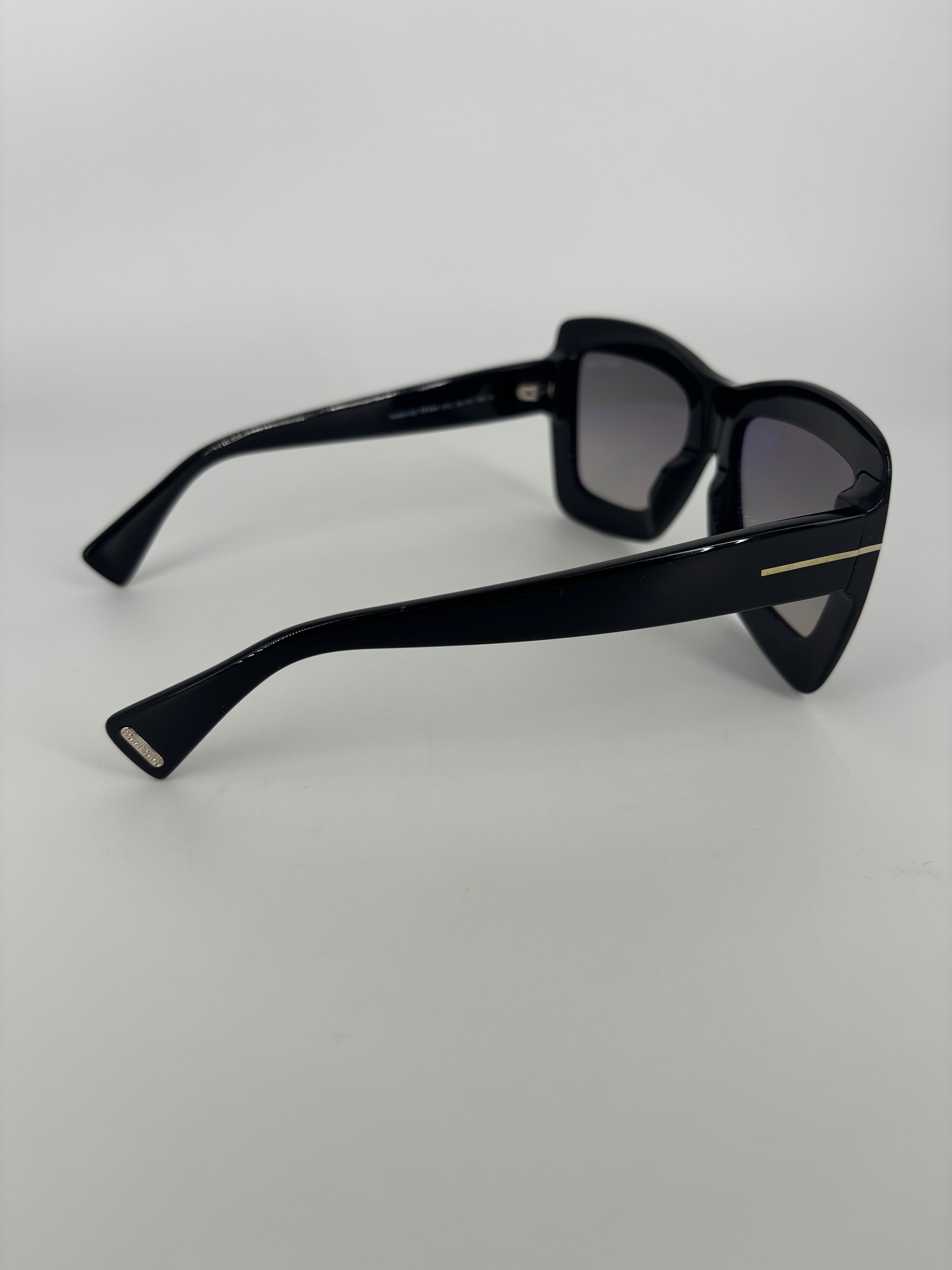Lunettes de soleil Tom Ford oversize acétate noir verres gris – Parfait état-7
