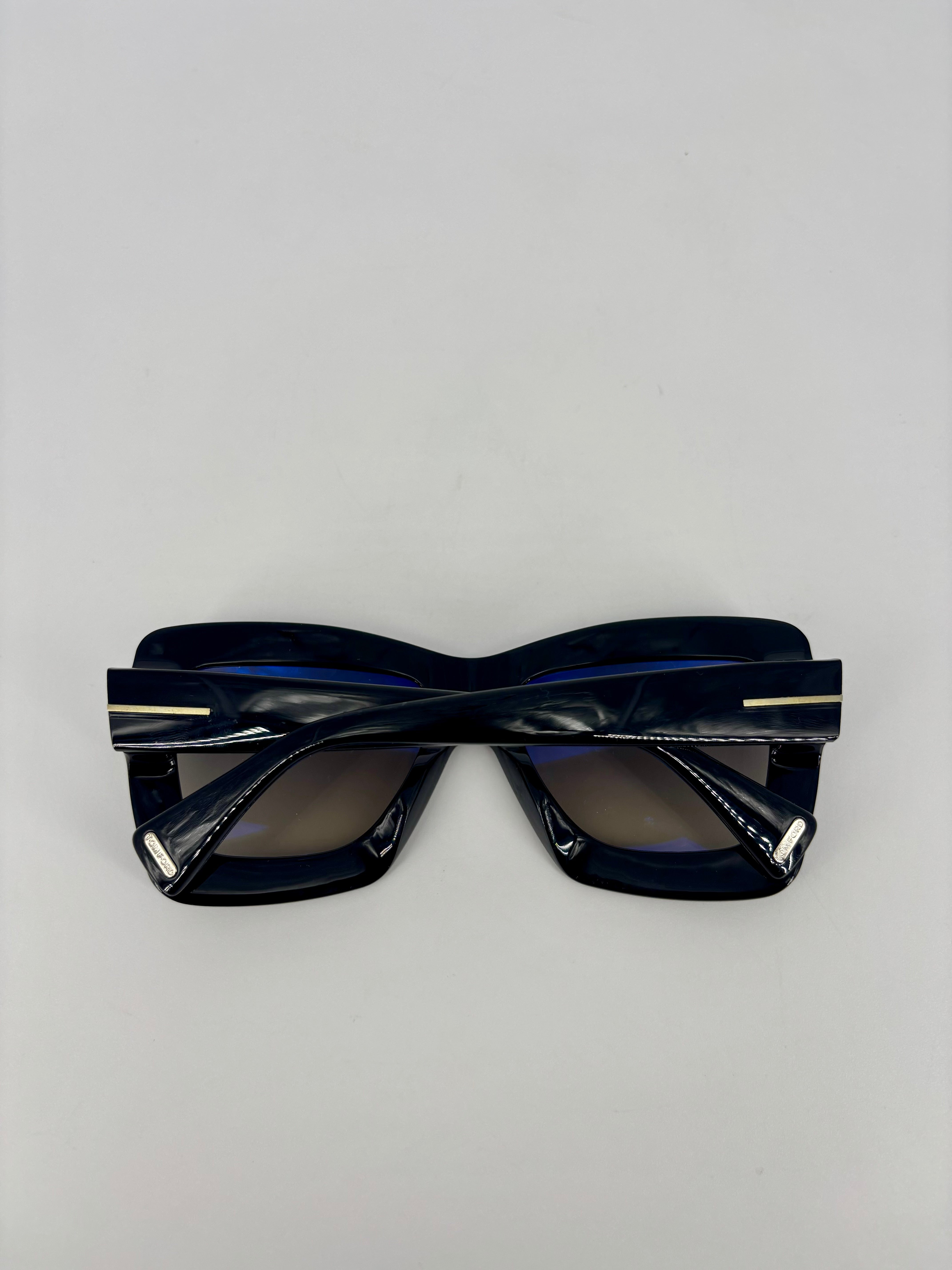 Lunettes de soleil Tom Ford oversize acétate noir verres gris – Parfait état-9