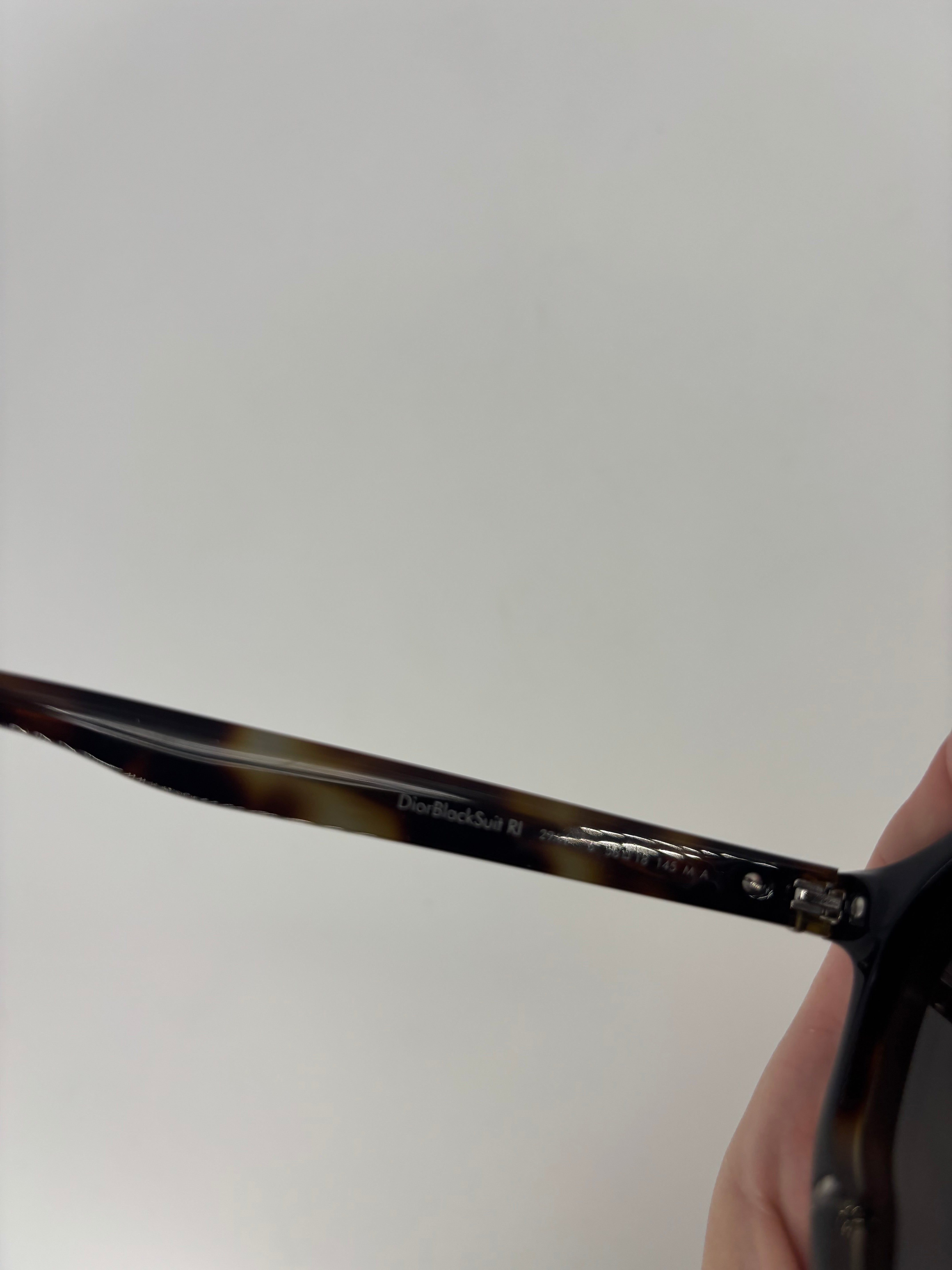 Lunettes de soleil Dior DiorBlackSuit RI acétate noir forme pantos-11