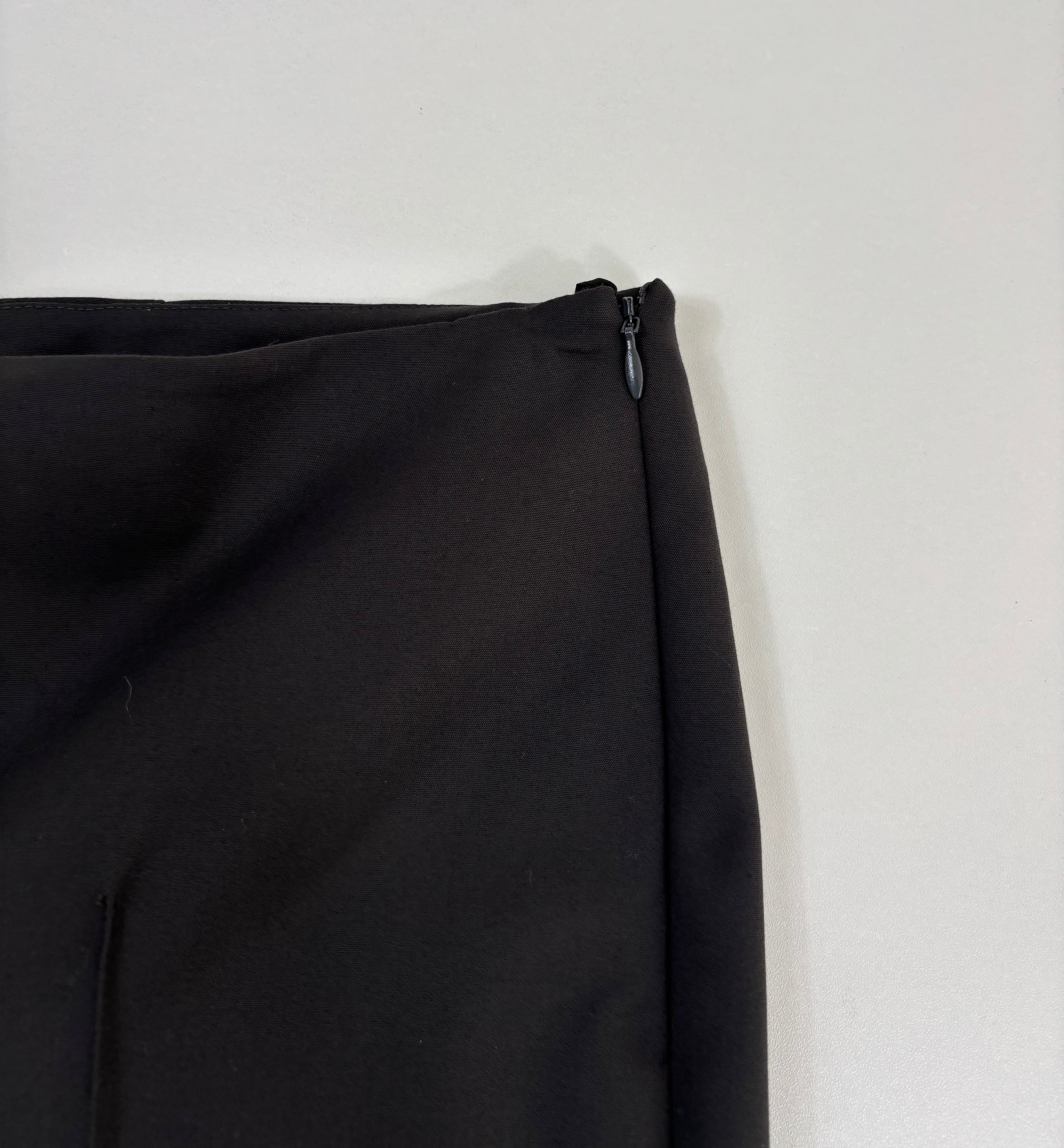 Pantalon Akris noir en coton techno stretch – T.36-3