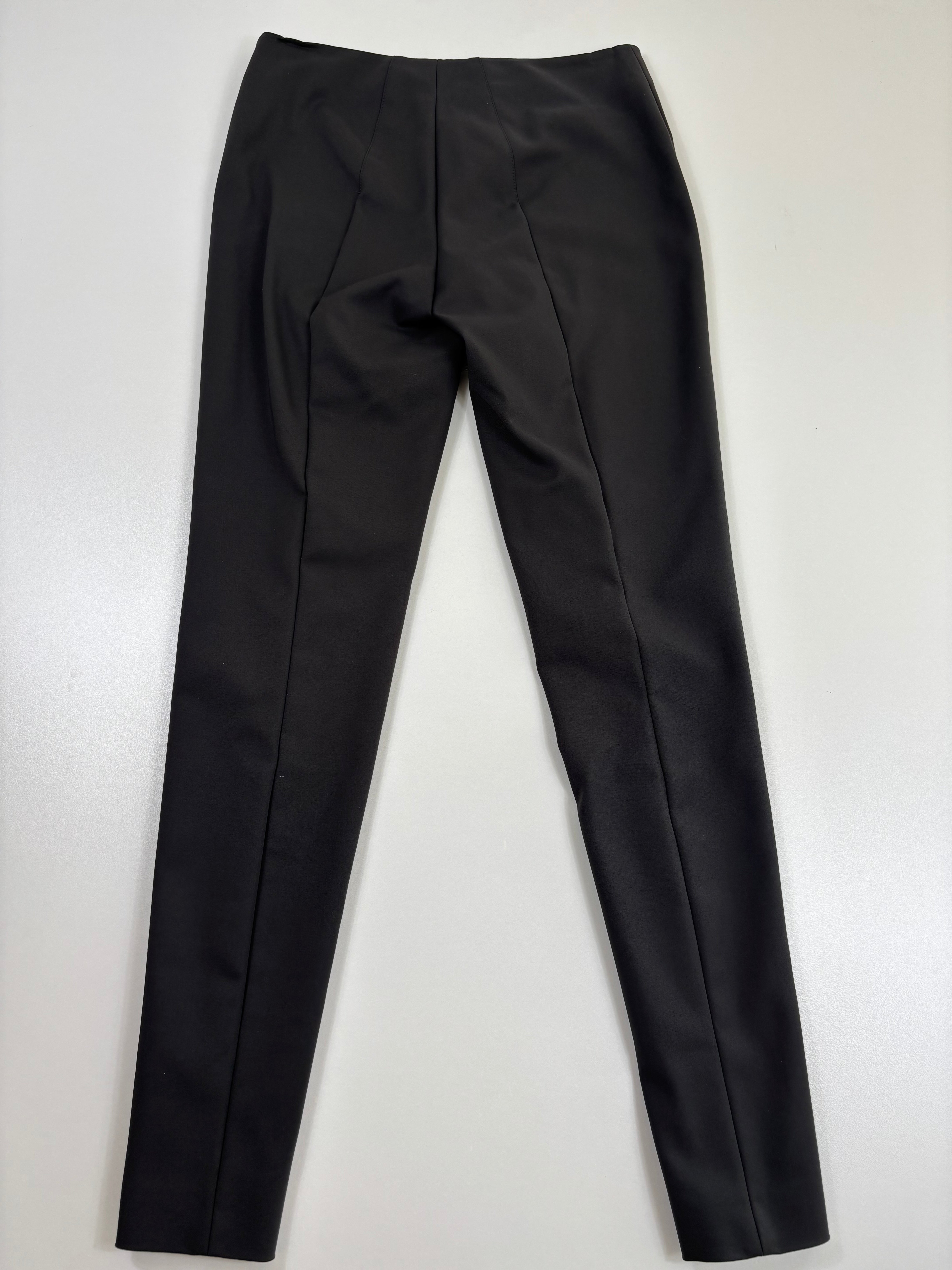 Pantalon Akris noir en coton techno stretch – T.36-7