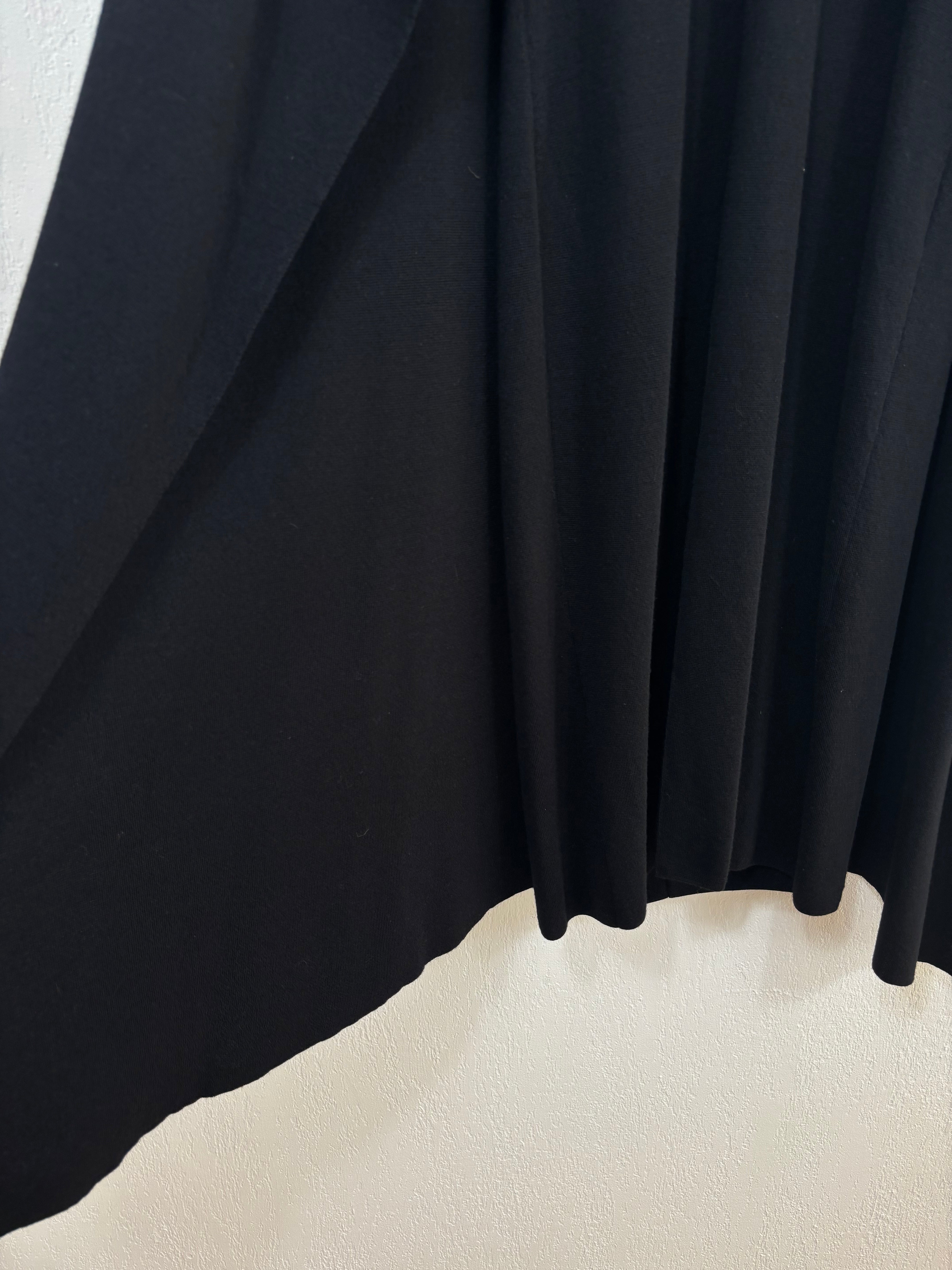 Robe Amal en laine mérinos à cape intégrée – Halston – Taille L-3