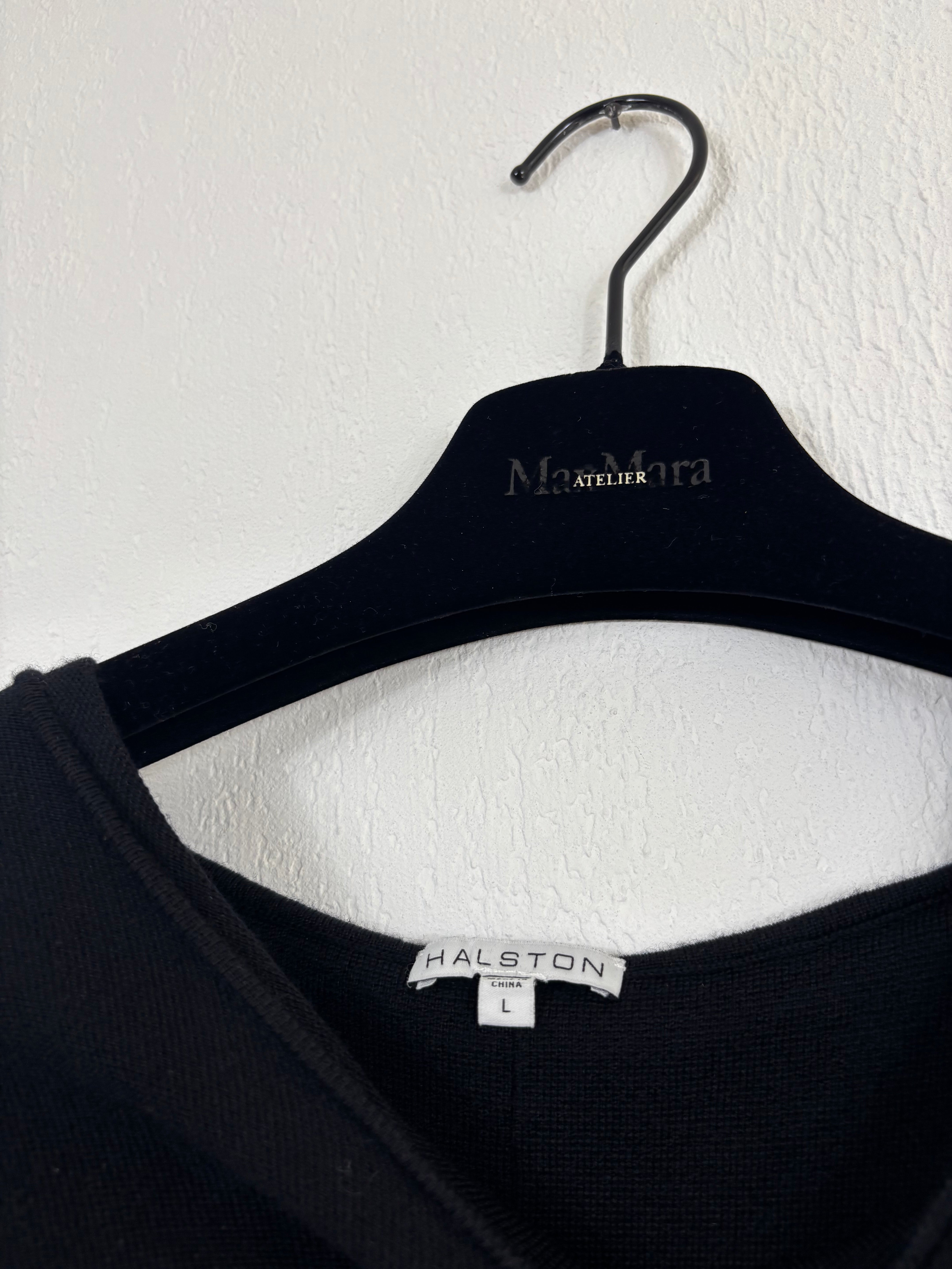 Robe Amal en laine mérinos à cape intégrée – Halston – Taille L-5