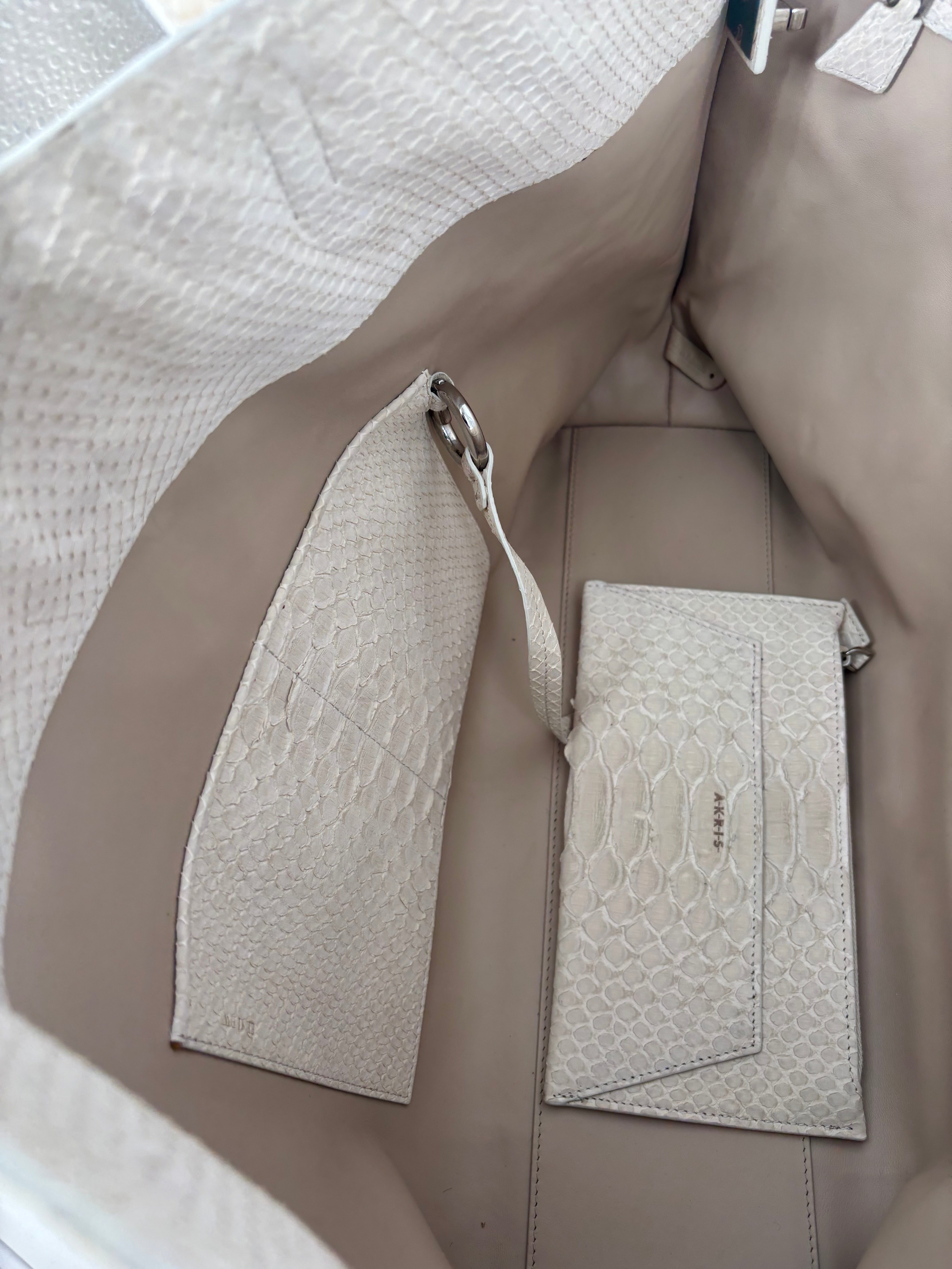 Sac Akris Ai Top Handle Tote python crème ivoire-11