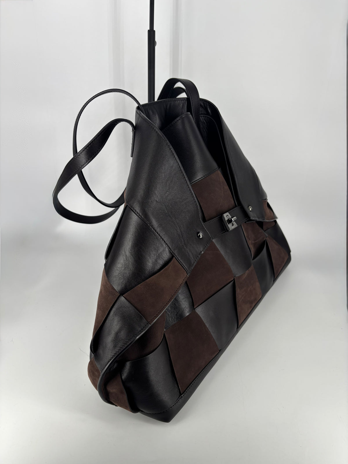 Sac Akris Ai Top Handle Tote tressé noir et brun-4
