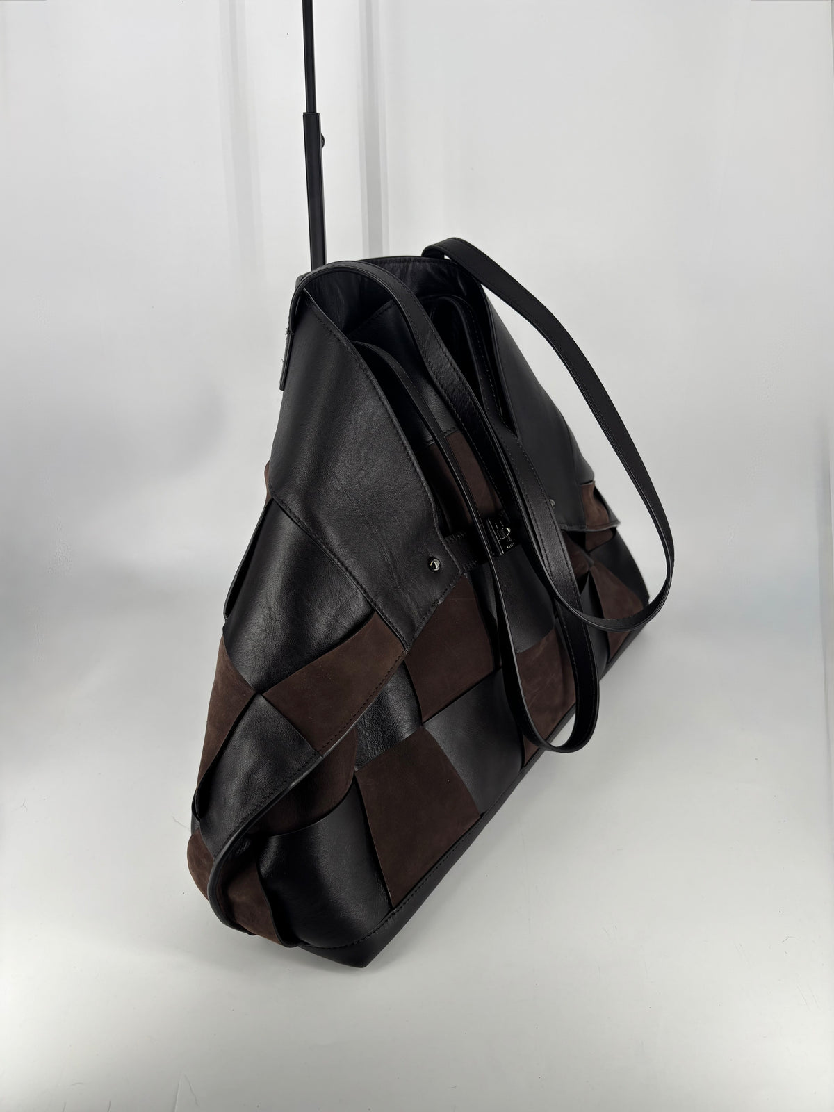 Sac Akris Ai Top Handle Tote tressé noir et brun-5