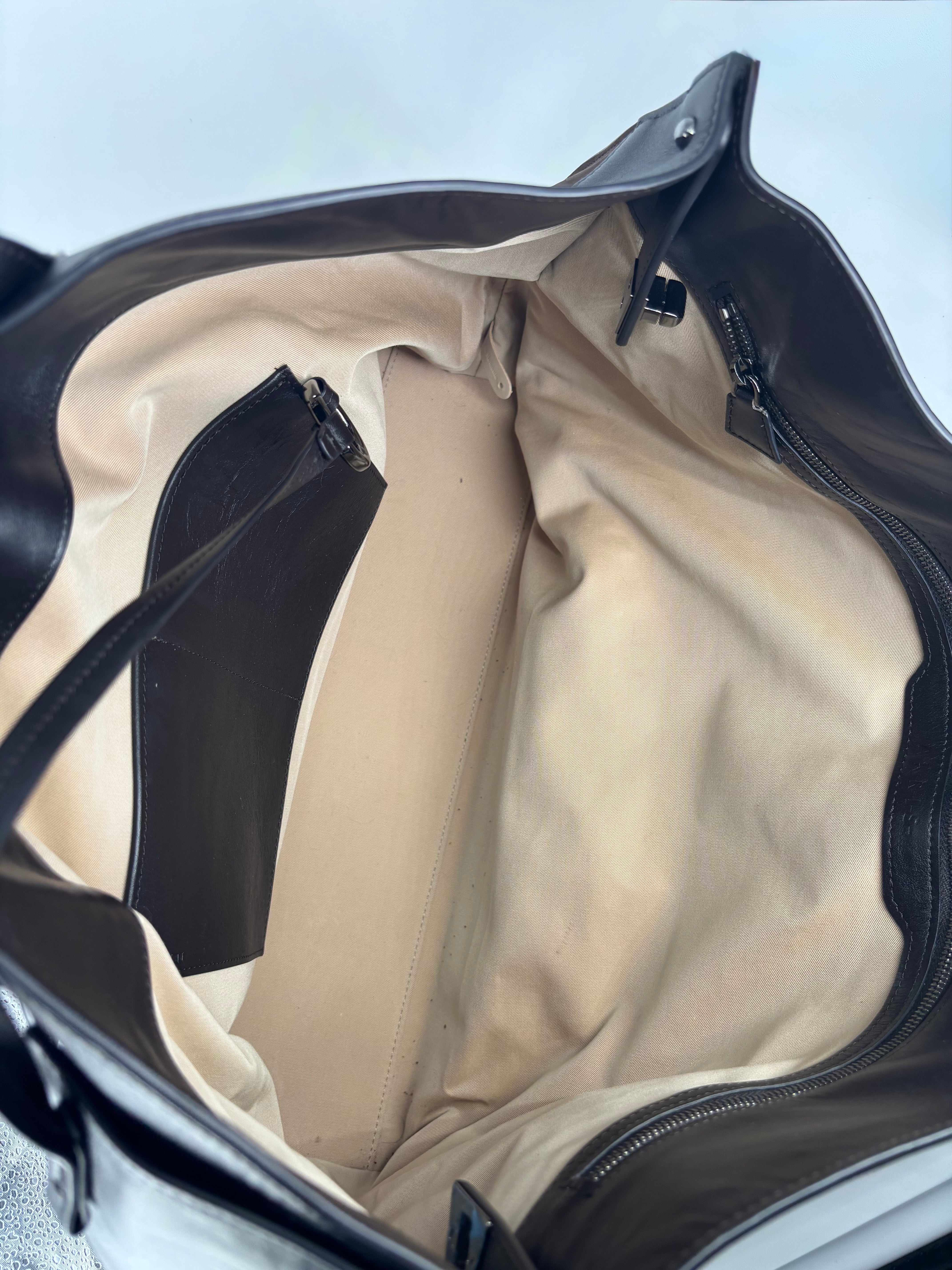 Sac Akris Ai Top Handle Tote tressé noir et brun-13