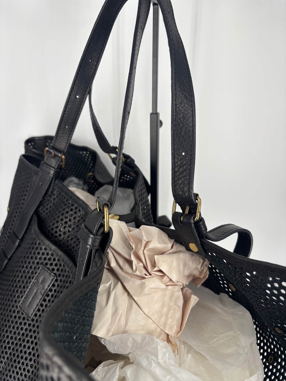 Sac cabas Tanguy grand format cuir perforé noir – Jérôme Dreyfuss-6