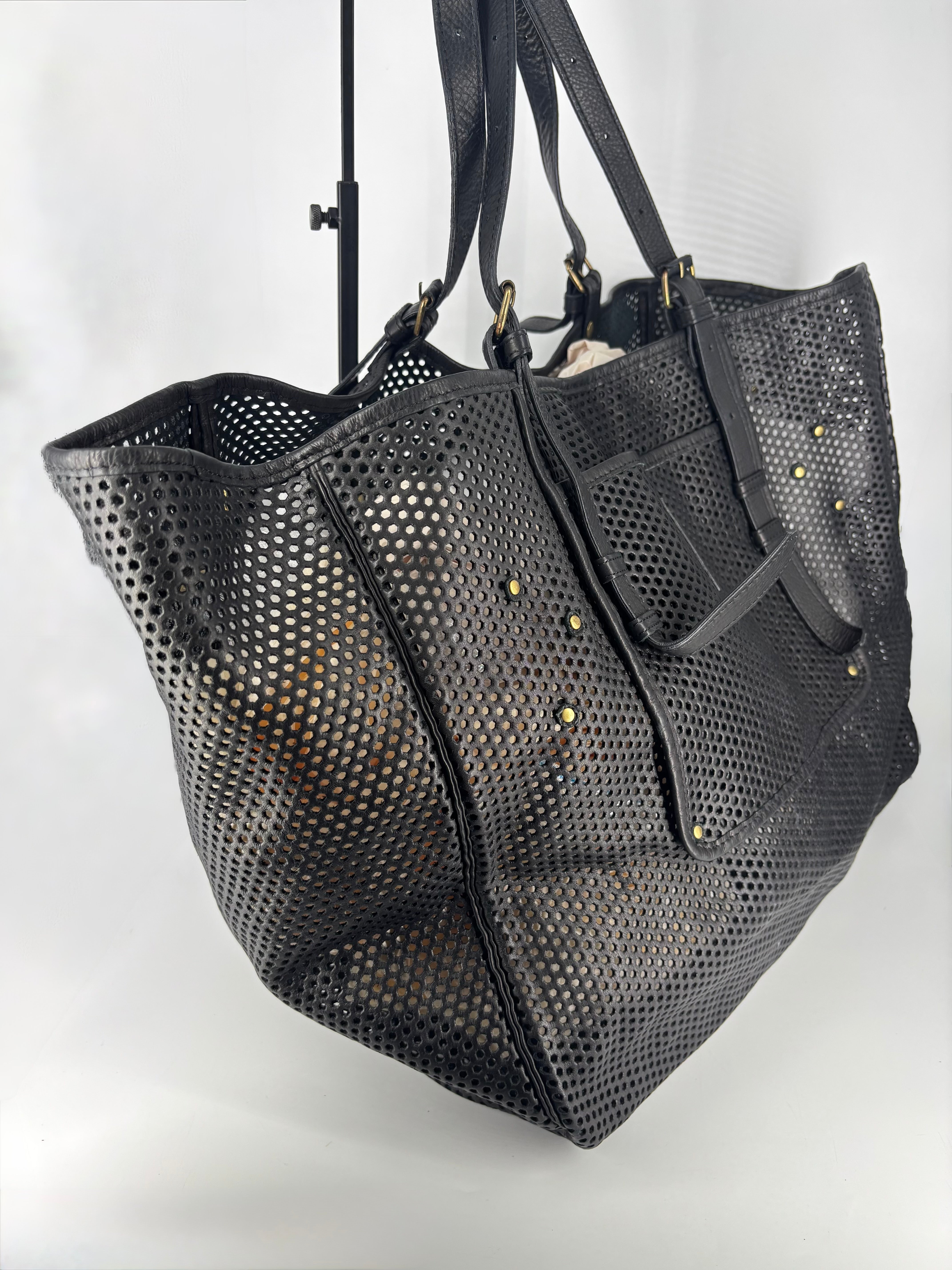 Sac cabas Tanguy grand format cuir perforé noir – Jérôme Dreyfuss-7