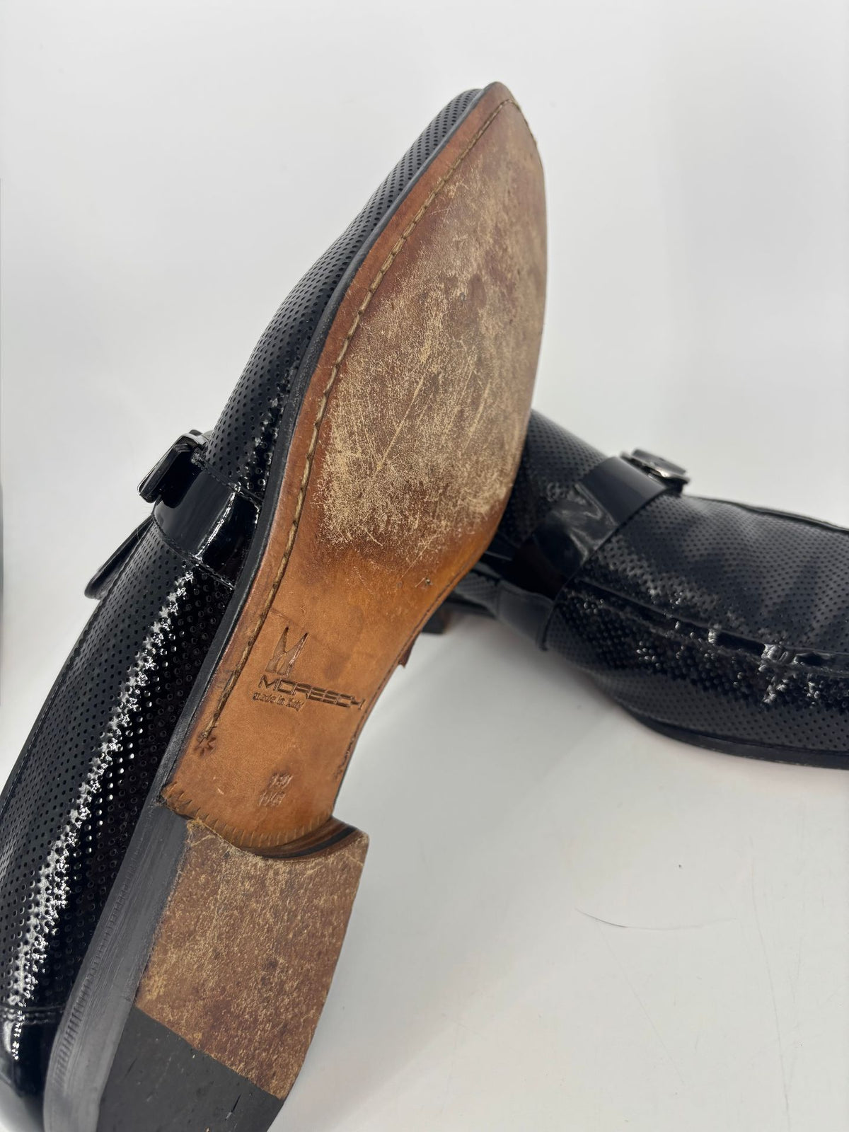 Mocassins Moreschi Banker cuir verni perforé noir – Pointure 43-10