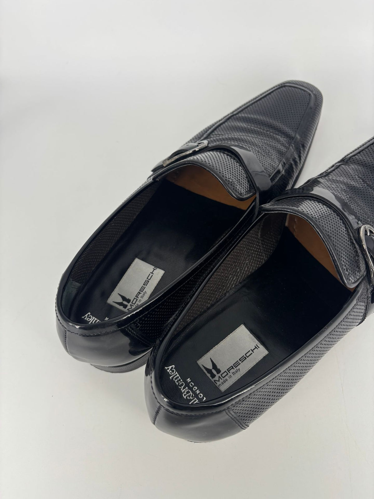 Mocassins Moreschi Banker cuir verni perforé noir – Pointure 43-8