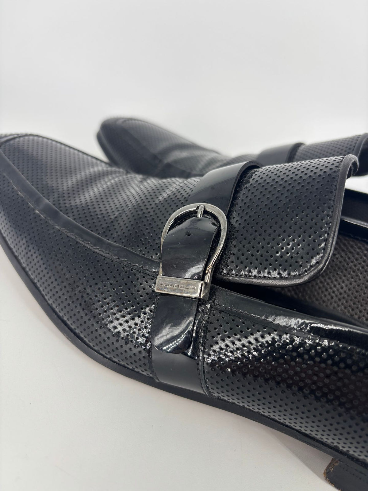 Mocassins Moreschi Banker cuir verni perforé noir – Pointure 43-5