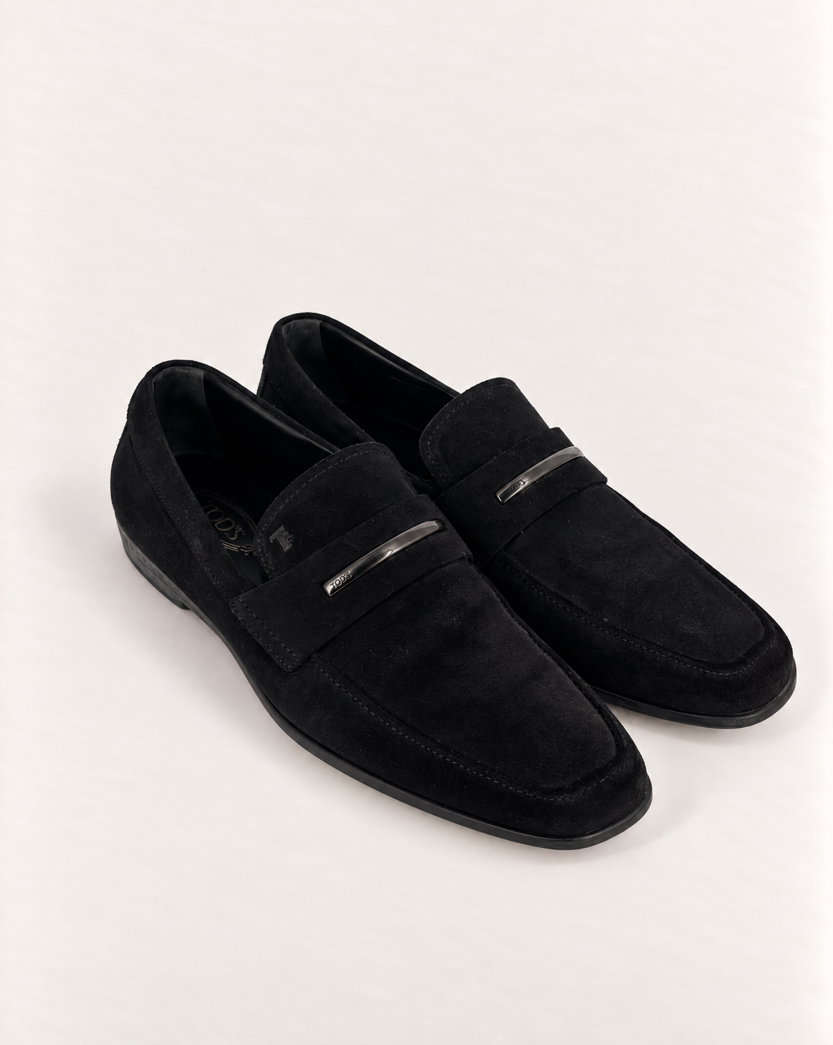 Mocassins Tod's daim noir barrette métal – Pointure 44