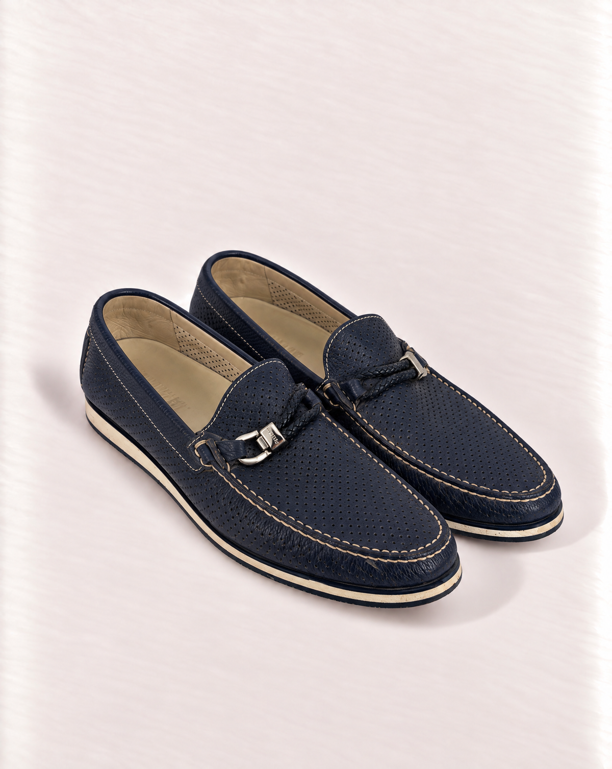 Mocassins bateau Baldinini en cuir perforé bleu marine – Pointure 43-1