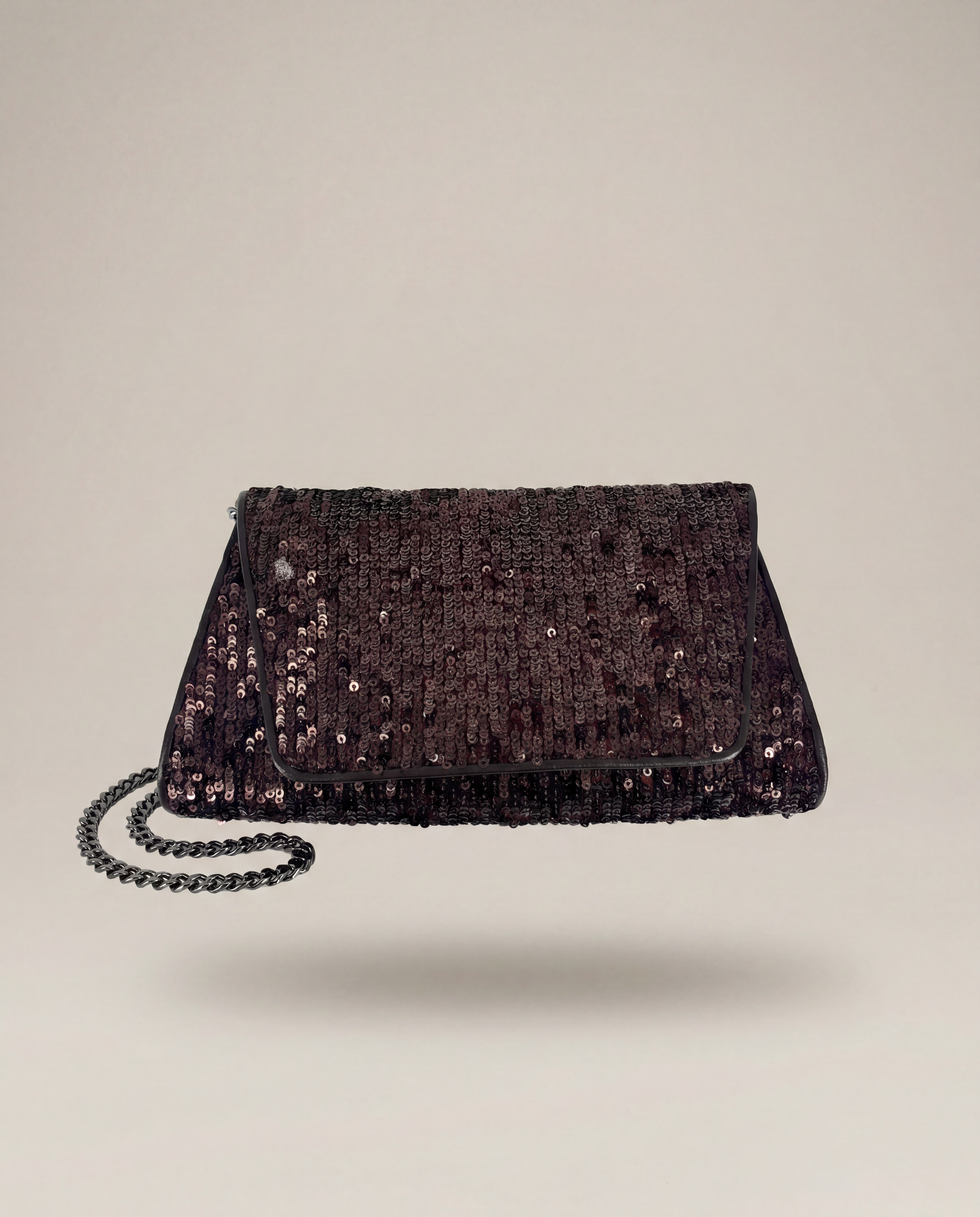 Pochette Akris Anouk Mini Clutch tissu pailleté bordeaux chaîne détachable – 20 × 11 cm
