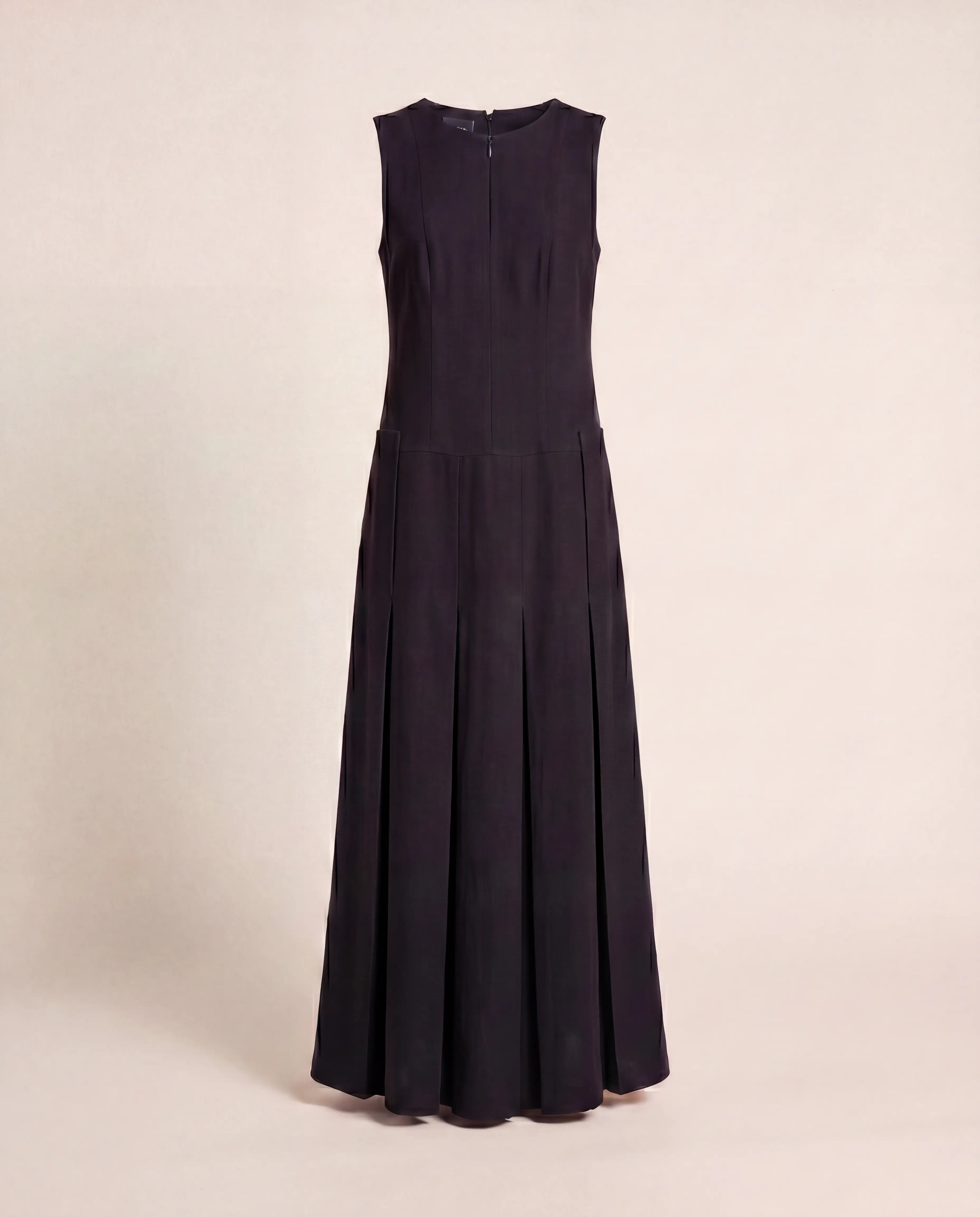 Robe longue Akris noire sans manches à plis – T.40 Akris