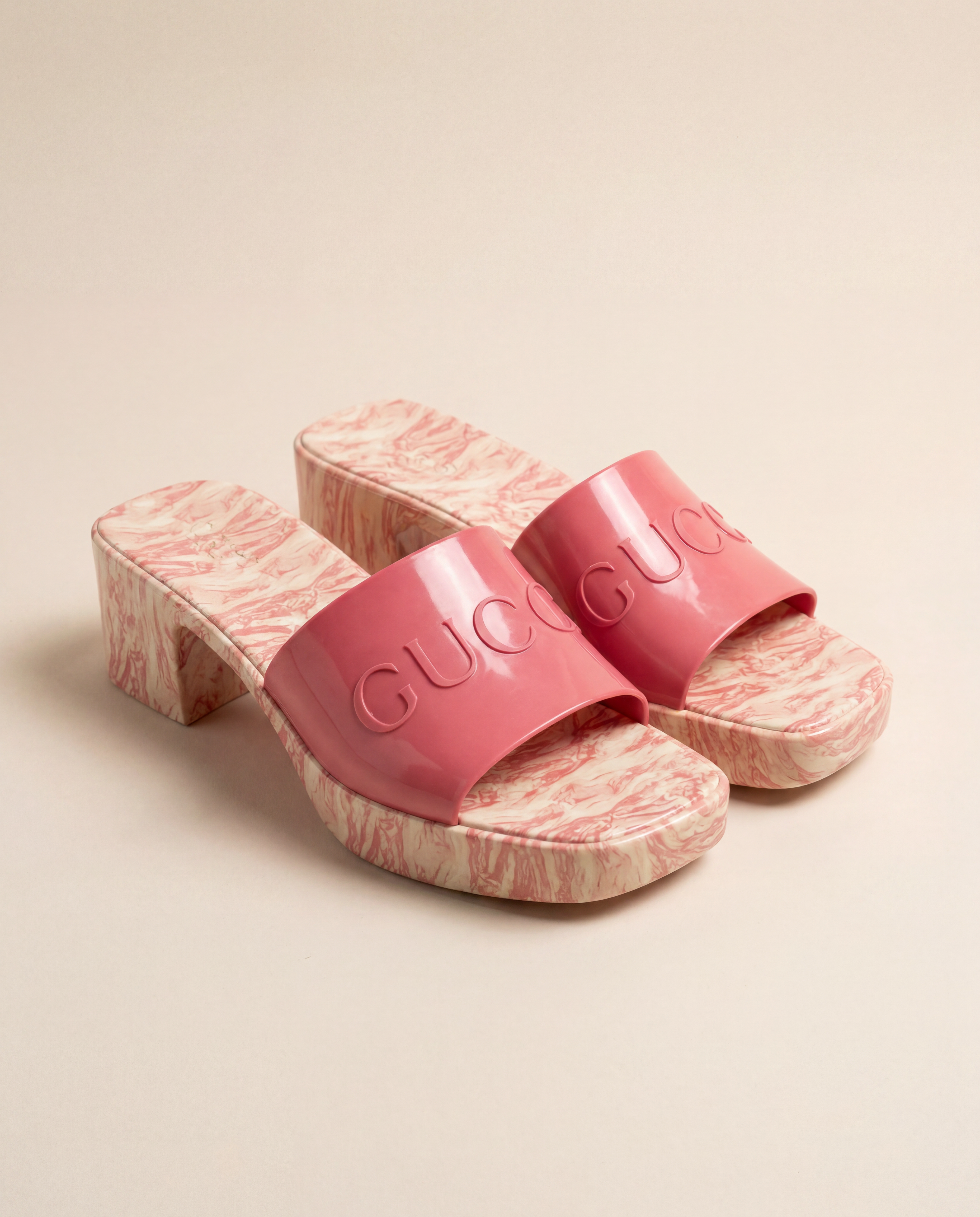 Sandales Gucci plateforme en caoutchouc rose – T.41

