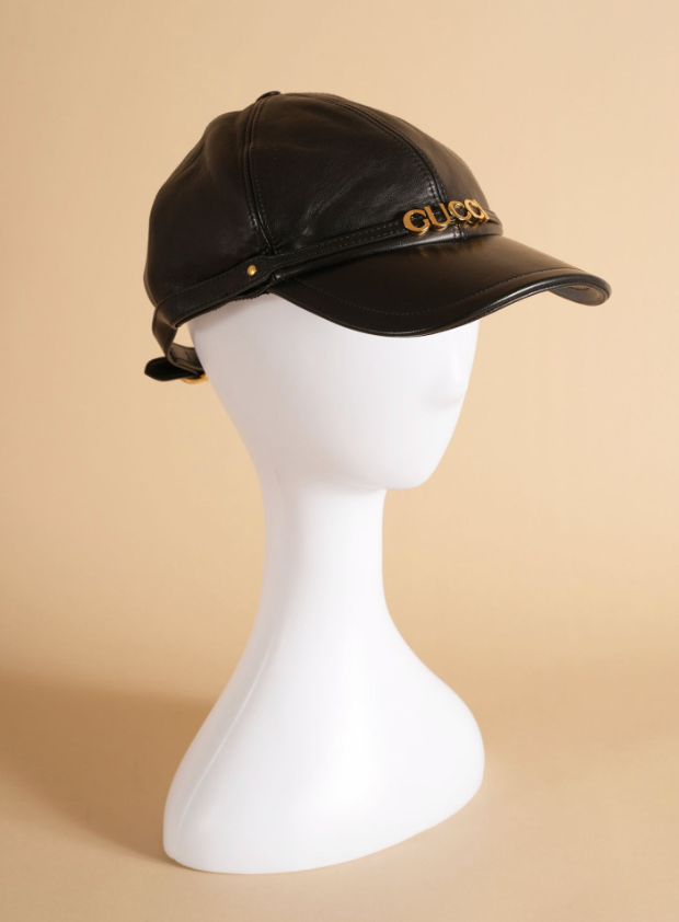 Gucci – Casquette en agneau noir sigle GG doré – T.M-3