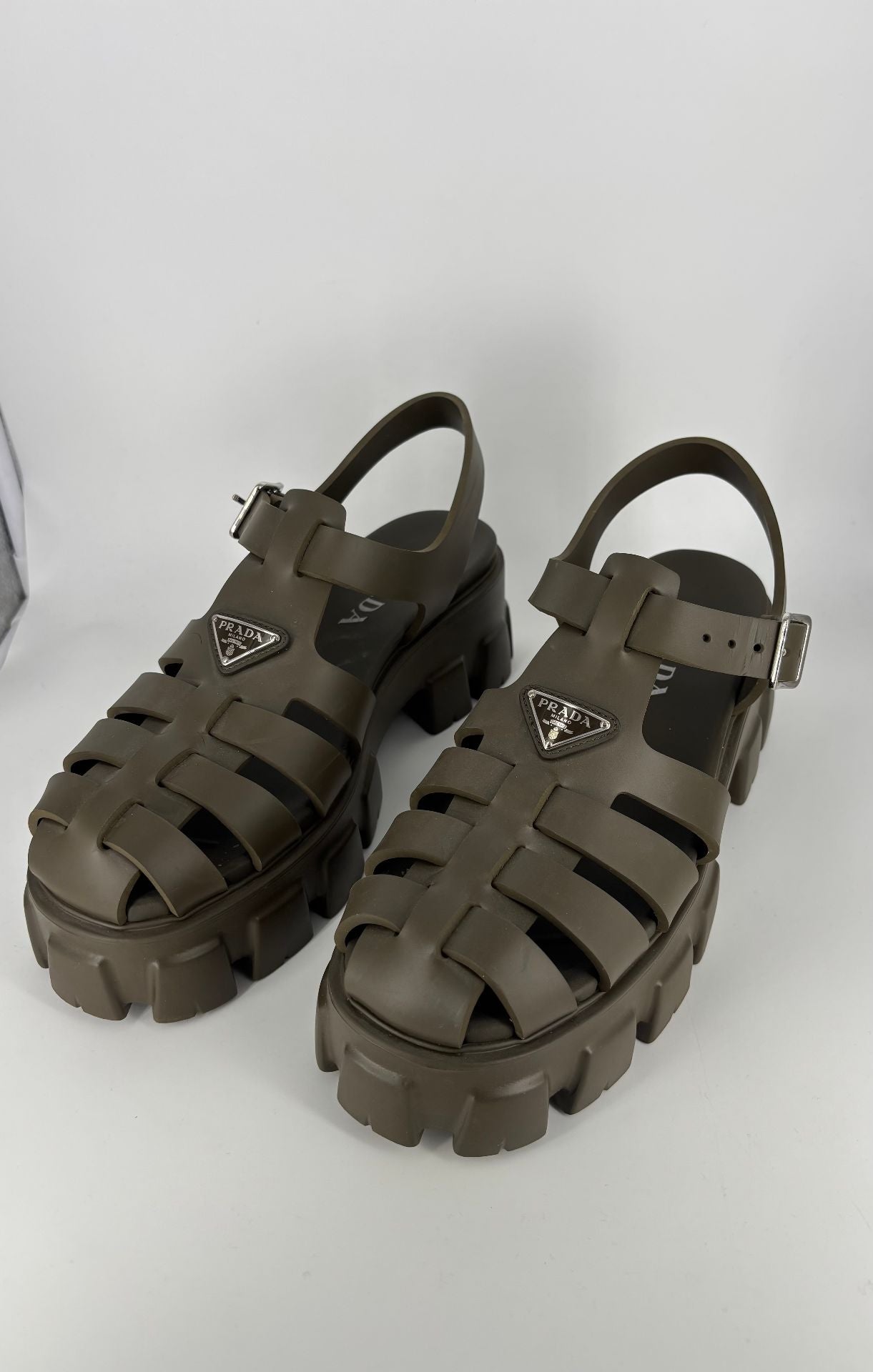 Sandales Monolith Gomme EVA kaki militaire – Prada – T. 41