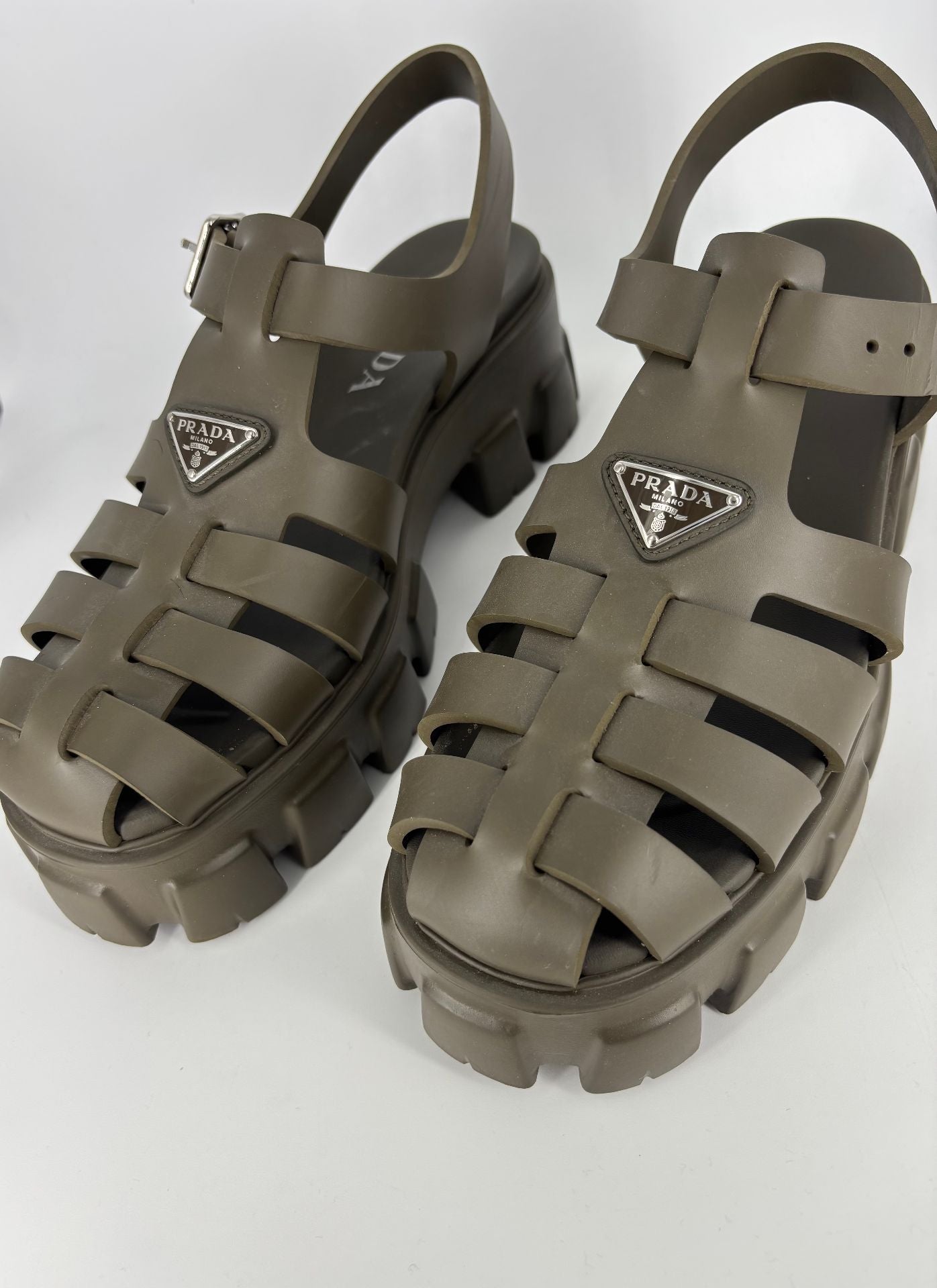 Sandales Monolith Gomme EVA kaki militaire – Prada – T. 41-3