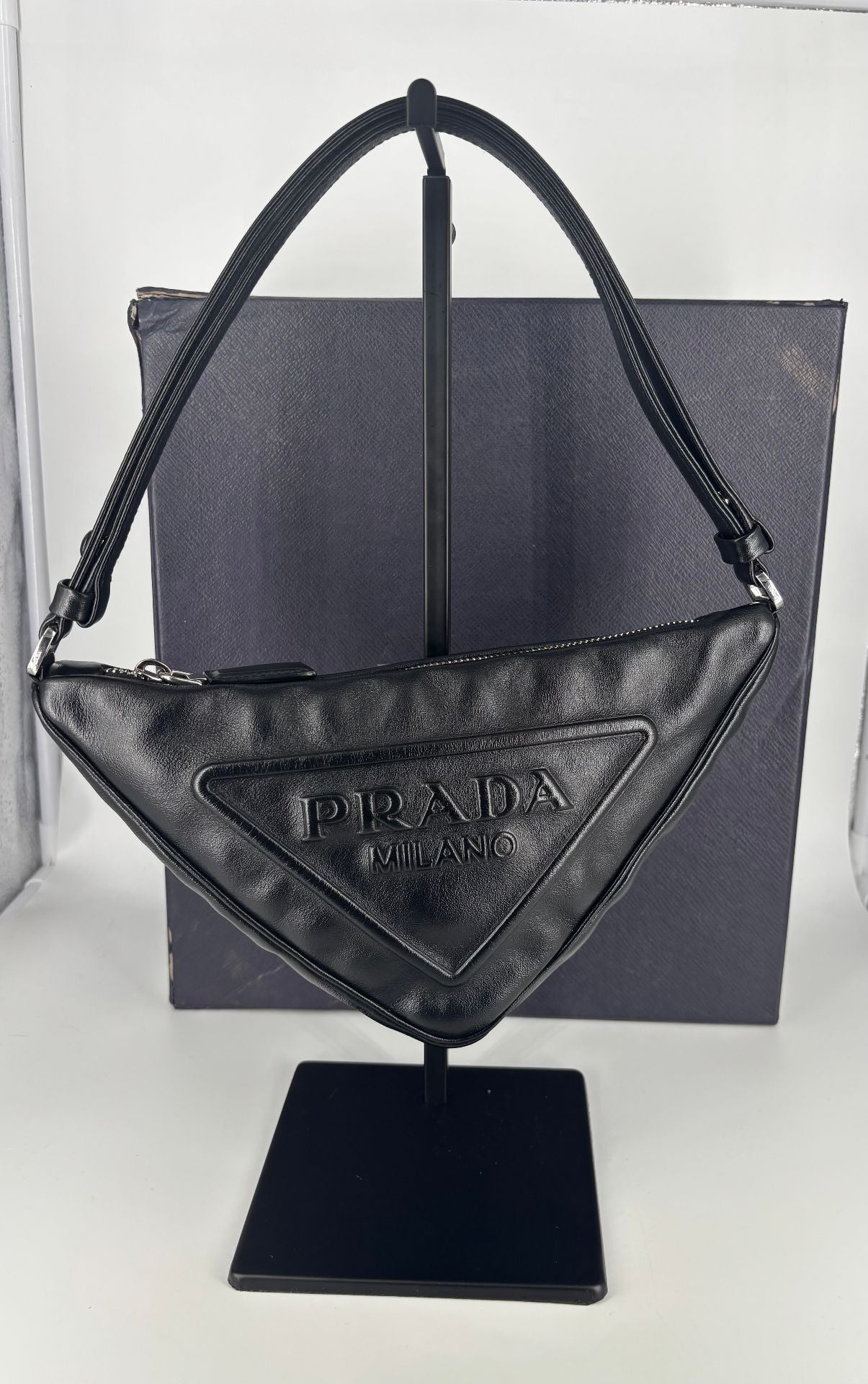 Prada – Sac triangle cuir lisse noir avec logo-2