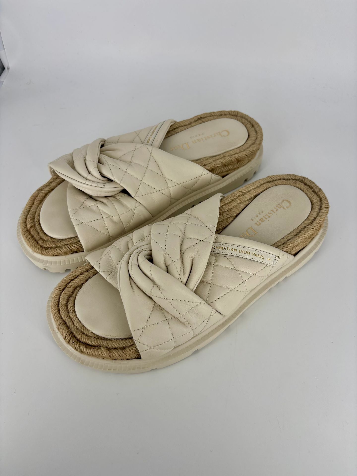 Christian Dior – Mule D-Twist cuir agneau cannage écru – T. 38,5
