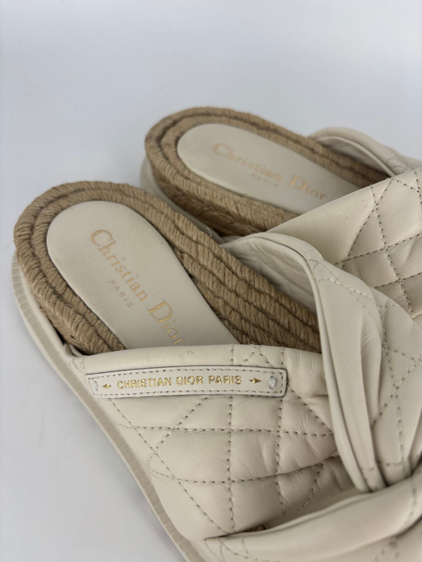 Christian Dior – Mule D-Twist cuir agneau cannage écru – T. 38,5-9