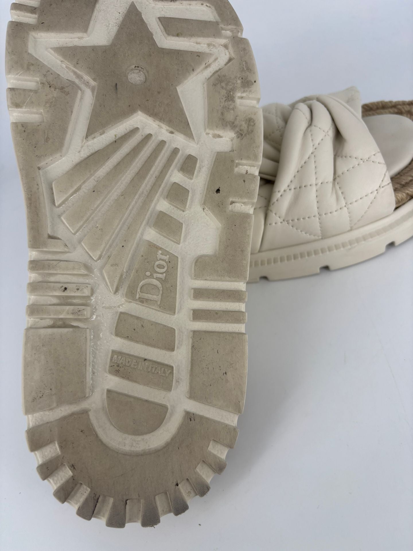 Christian Dior – Mule D-Twist cuir agneau cannage écru – T. 38,5-10