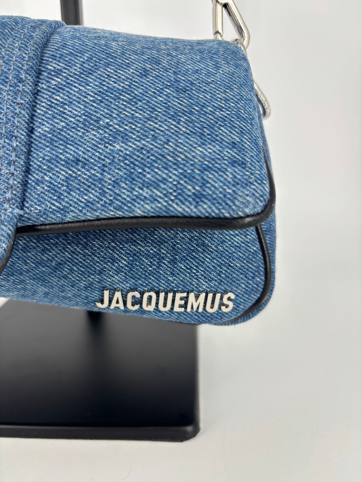 Sac Jacquemus Le Bambimou denim bleu – Baguette coussinée SS25-6