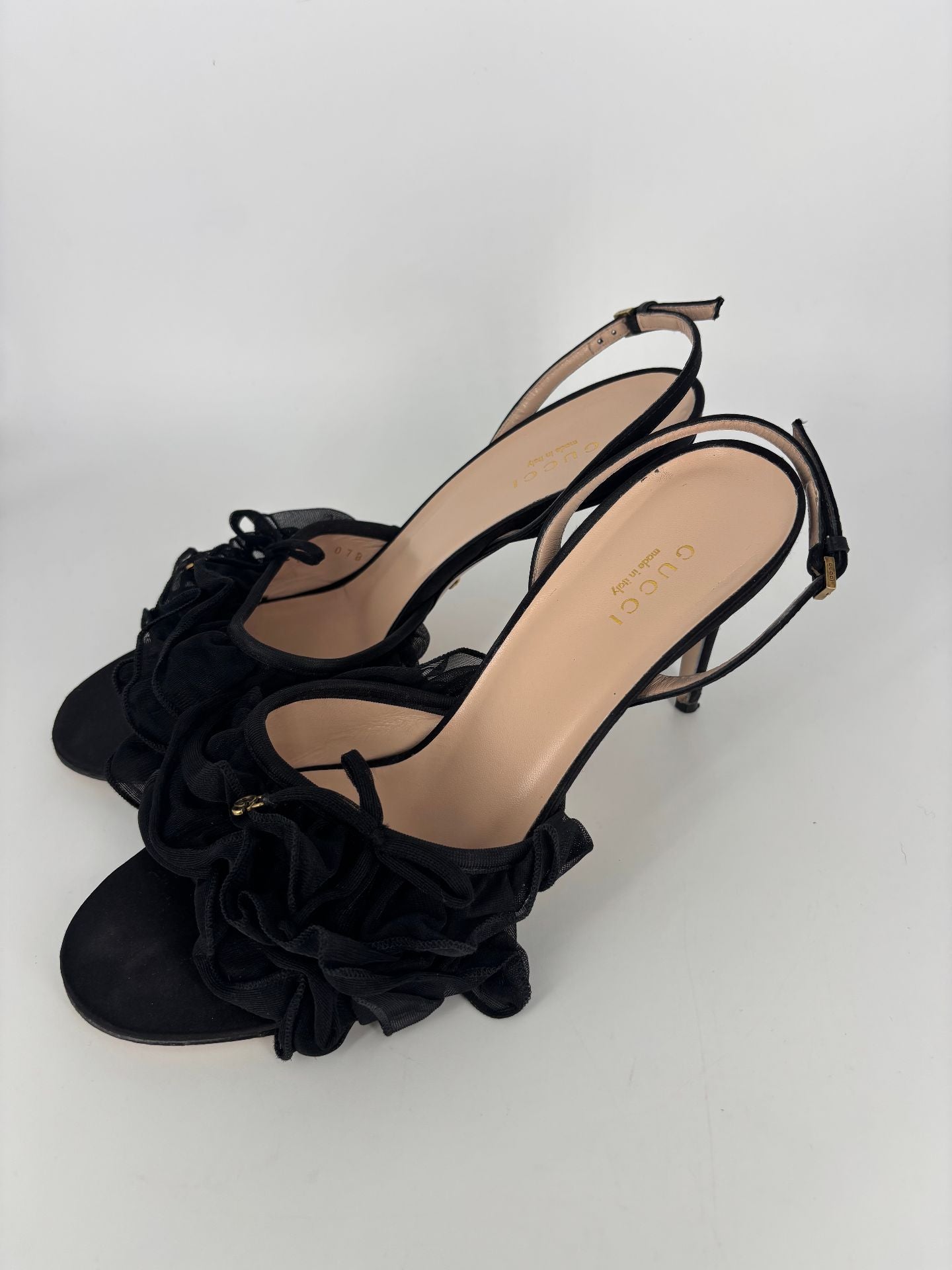 Escarpins satin noir volant tulle – Gucci – T. 39-3