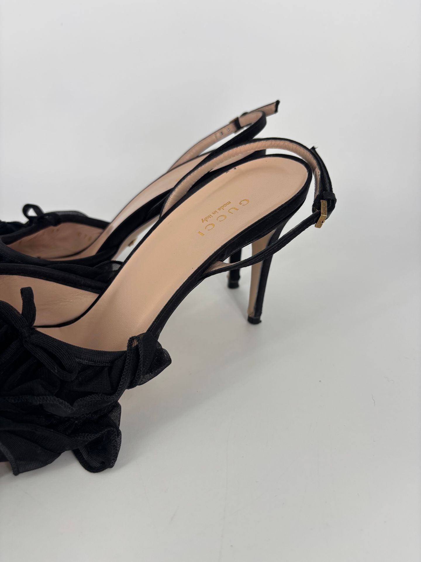 Escarpins satin noir volant tulle – Gucci – T. 39-8