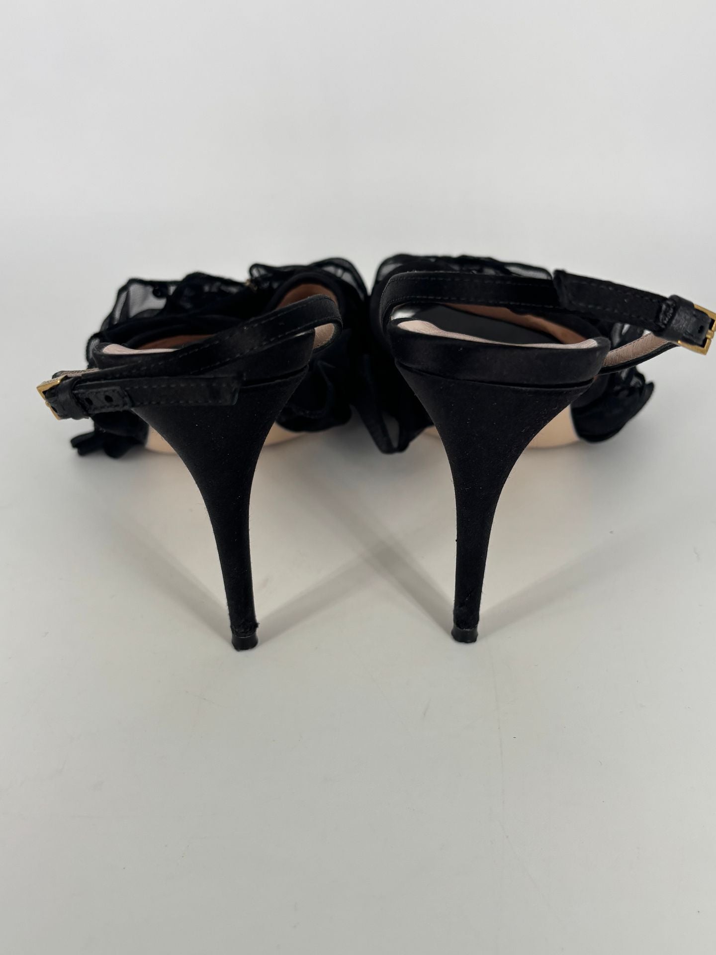 Escarpins satin noir volant tulle – Gucci – T. 39-11