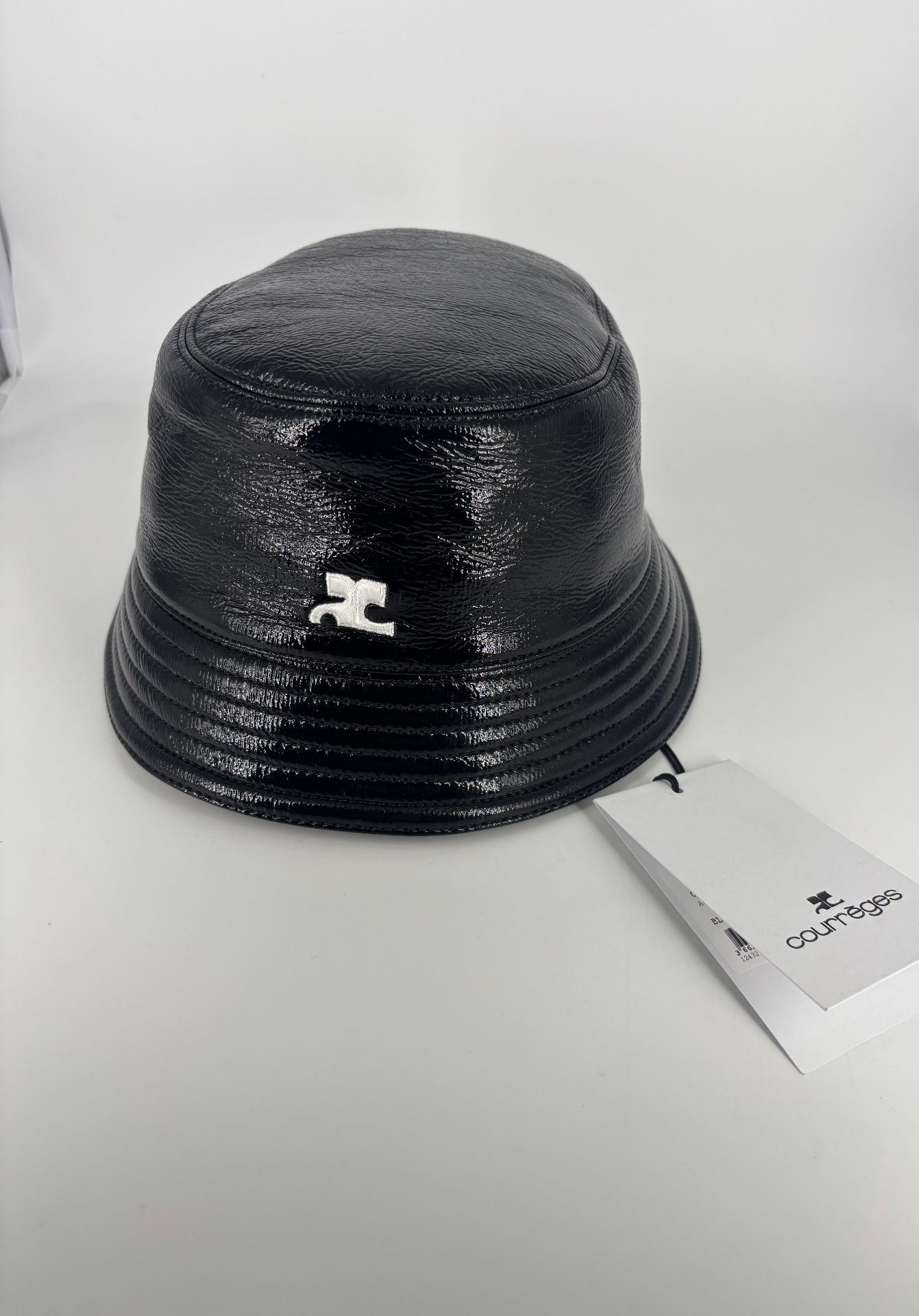Courrèges – Bob vinyle noir logo AC – T.S – Neuf avec étiquette-2