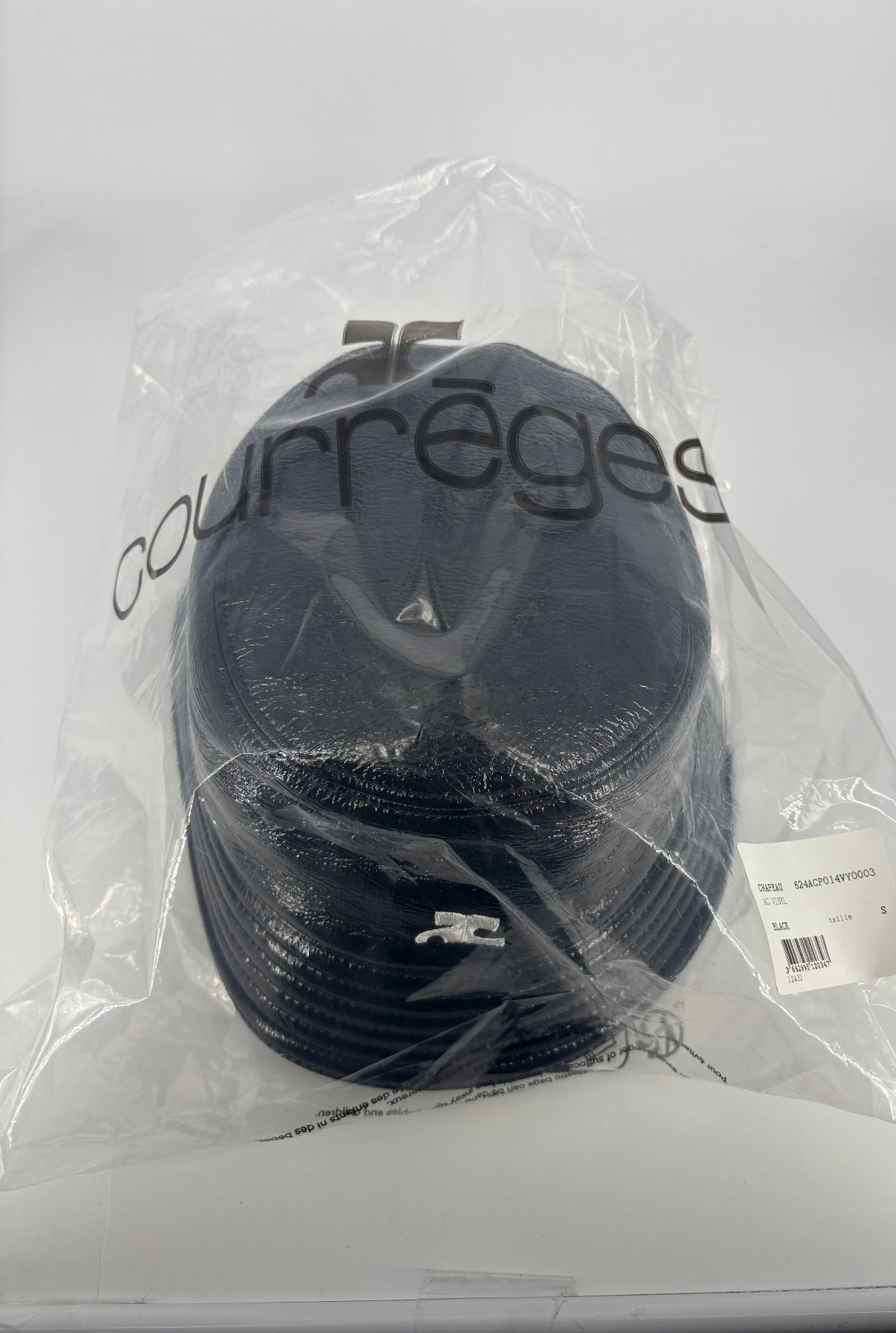 Courrèges – Bob vinyle noir logo AC – T.S – Neuf avec étiquette-11