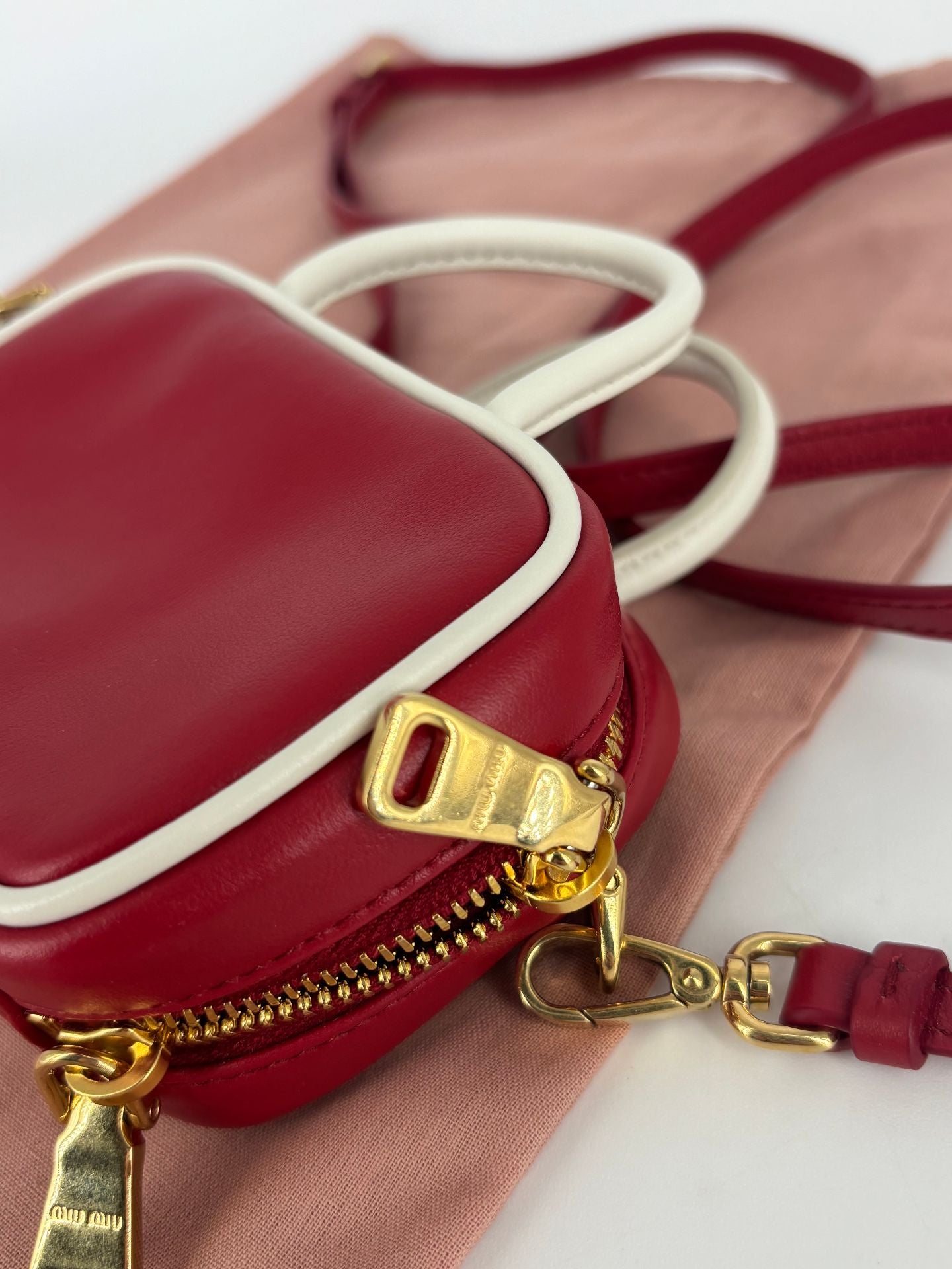 Miu Miu – Micro-bag Beau cuir de veau rouge-8