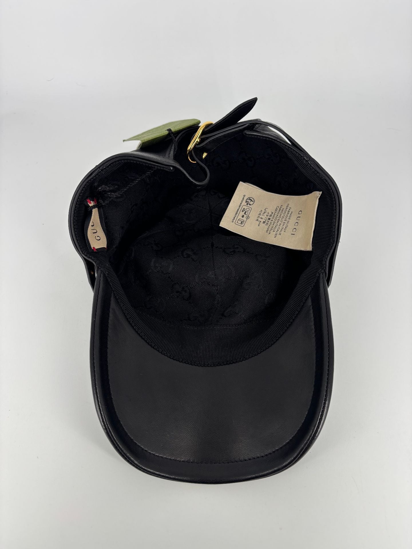 Gucci – Casquette en agneau noir sigle GG doré – T.M-10