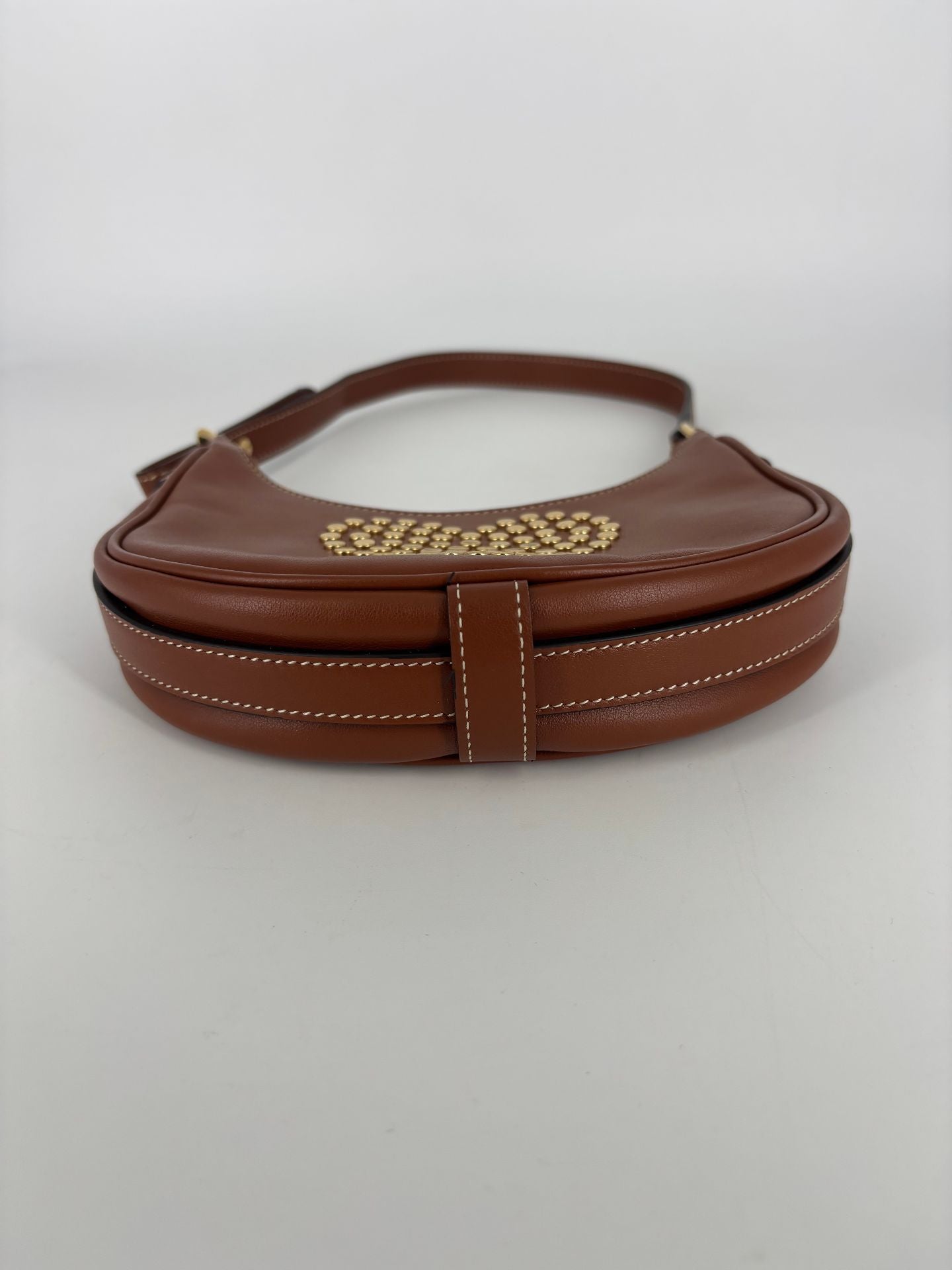 Celine – Mini sac Ava cuir de veau cognac clous cœur-7