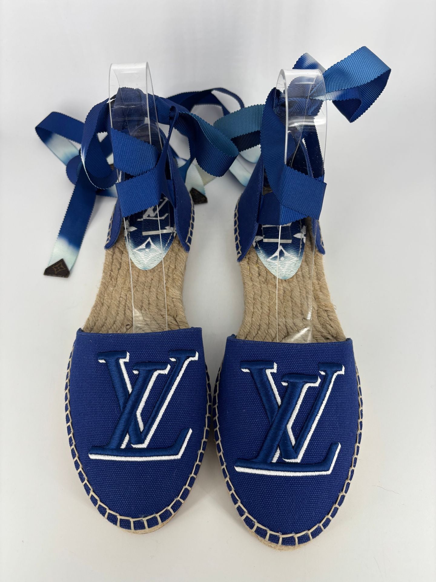 Louis Vuitton – Espadrilles Starboard toile bleue monogramme – P.37-3