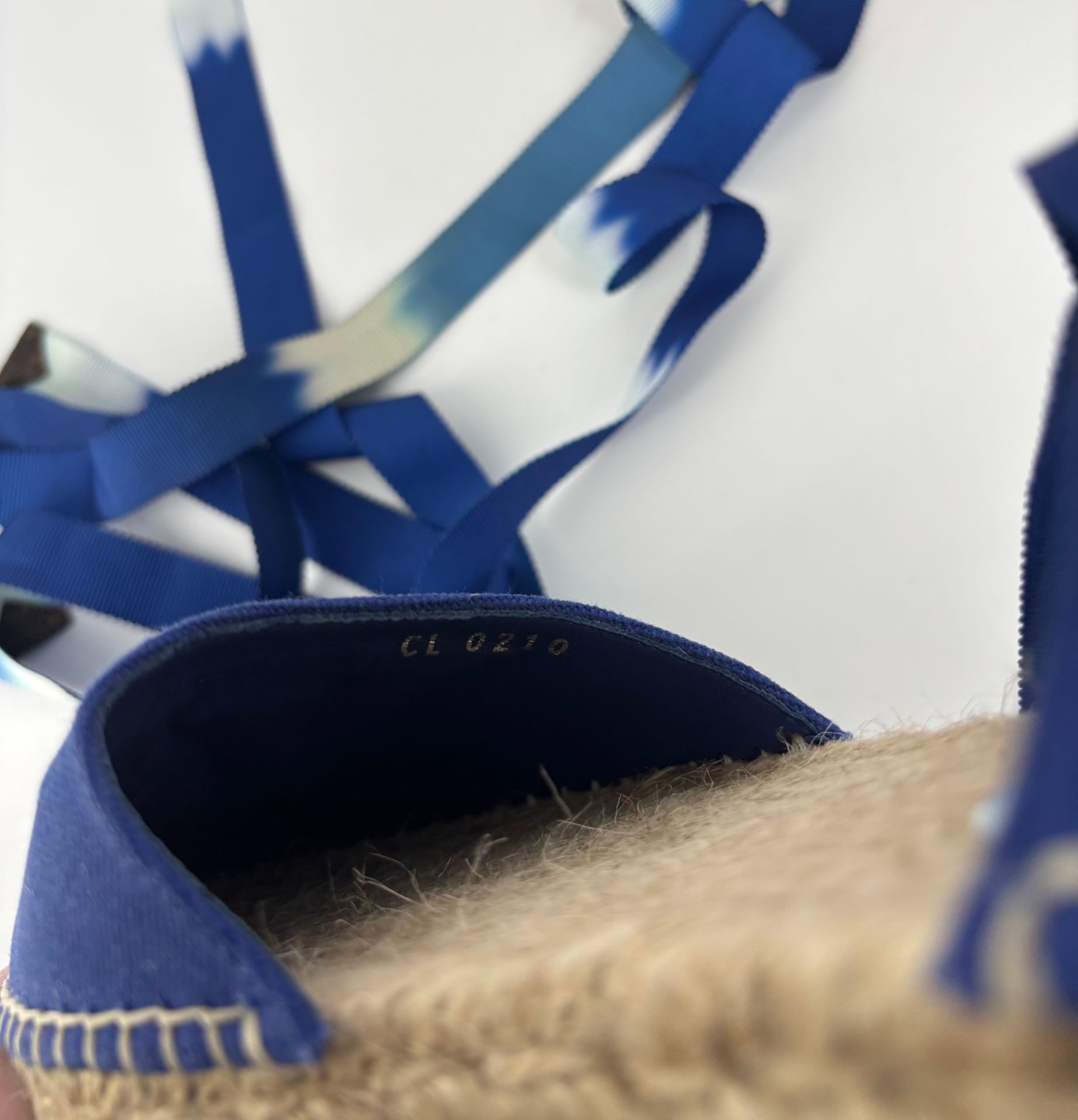 Louis Vuitton – Espadrilles Starboard toile bleue monogramme – P.37-10