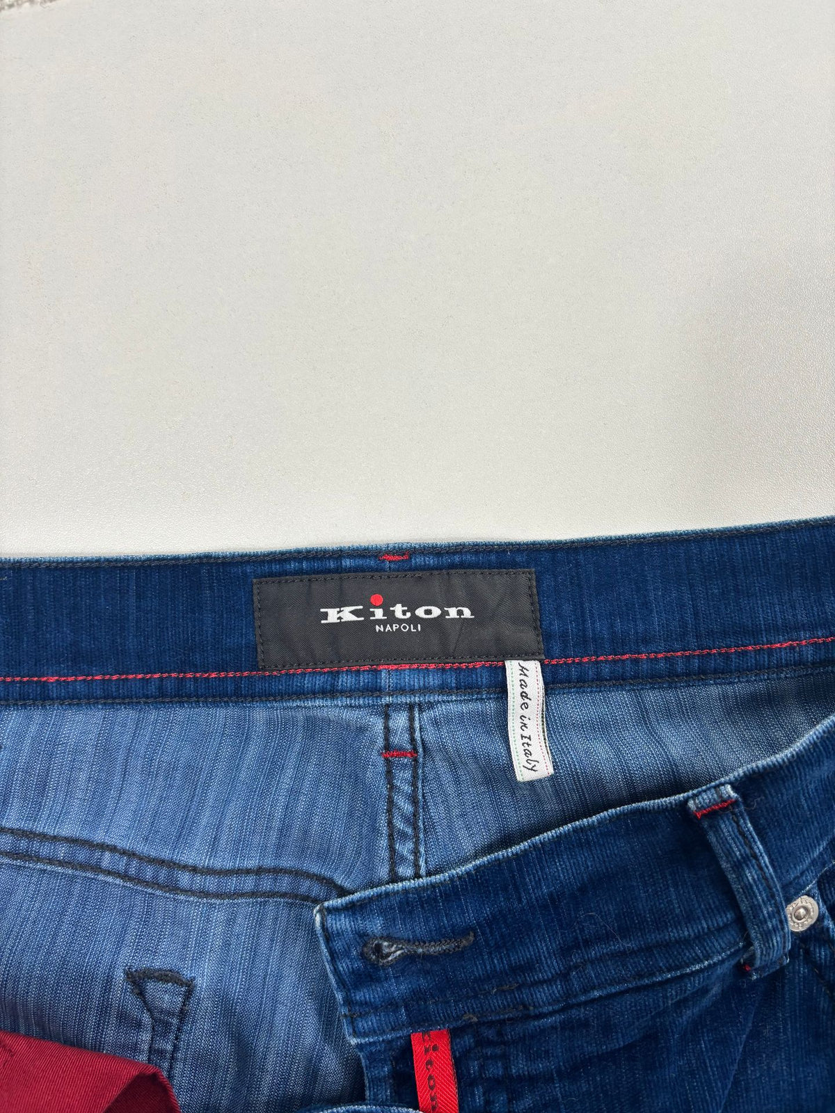 Pantalon cinq poches Kiton velours côtelé bleu indigo – Taille FR 48-11