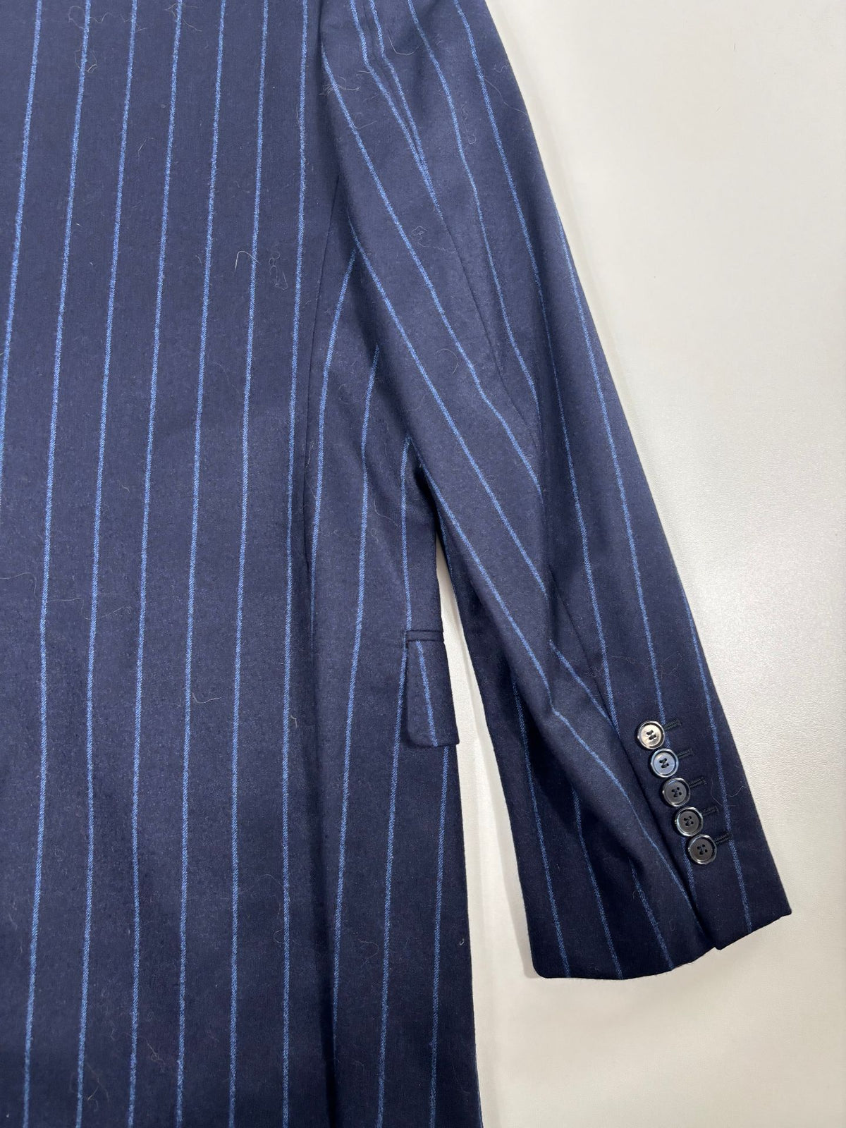 Costume trois pièces Smalto laine et cachemire rayé bleu marine – Taille 56-8